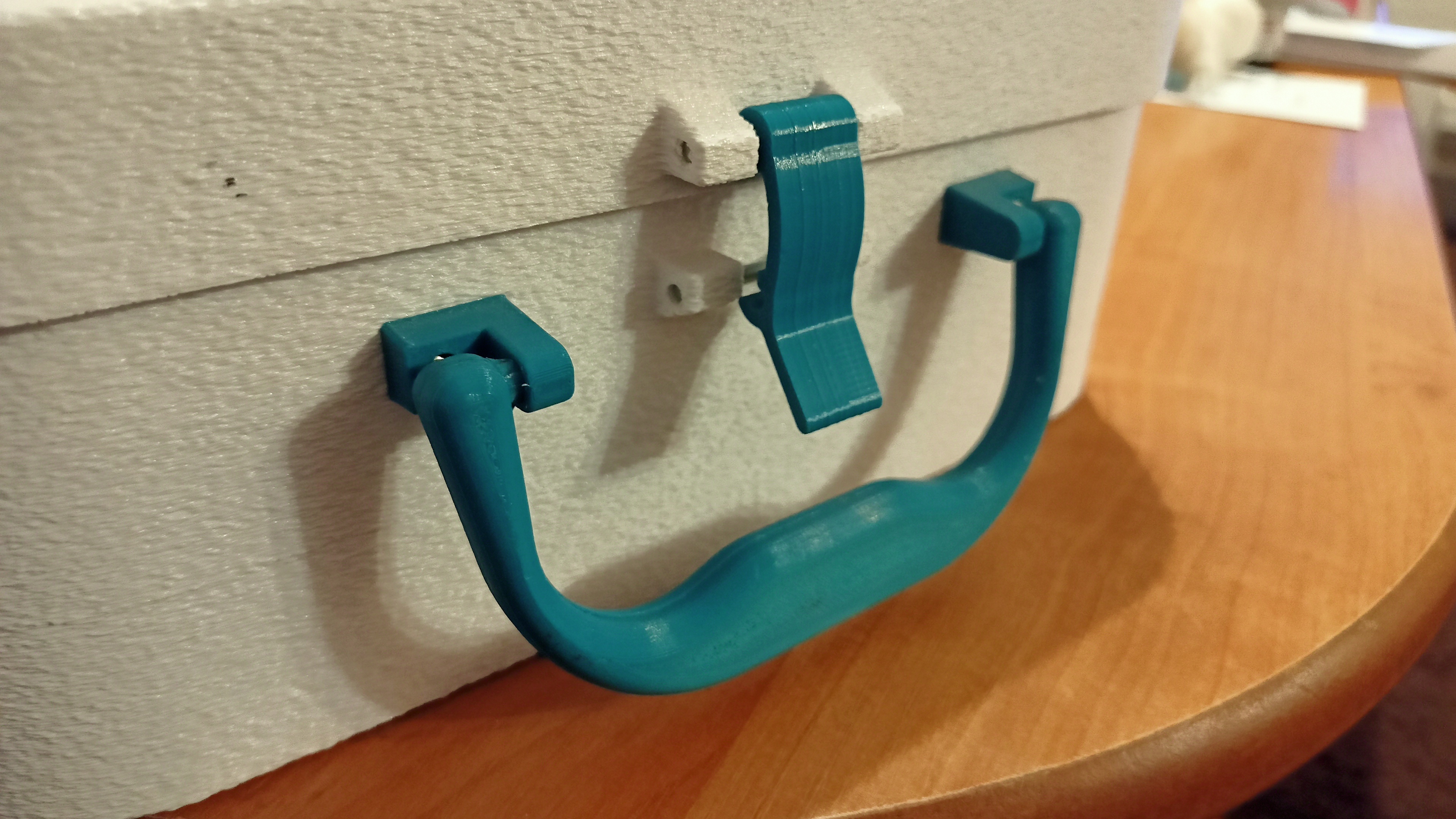 Suitcase — miniatura 5