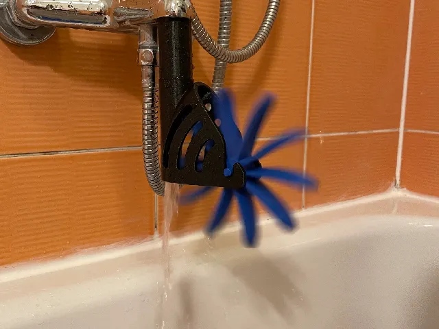 Bathtub Water Turbine - Baby edition (Remix)