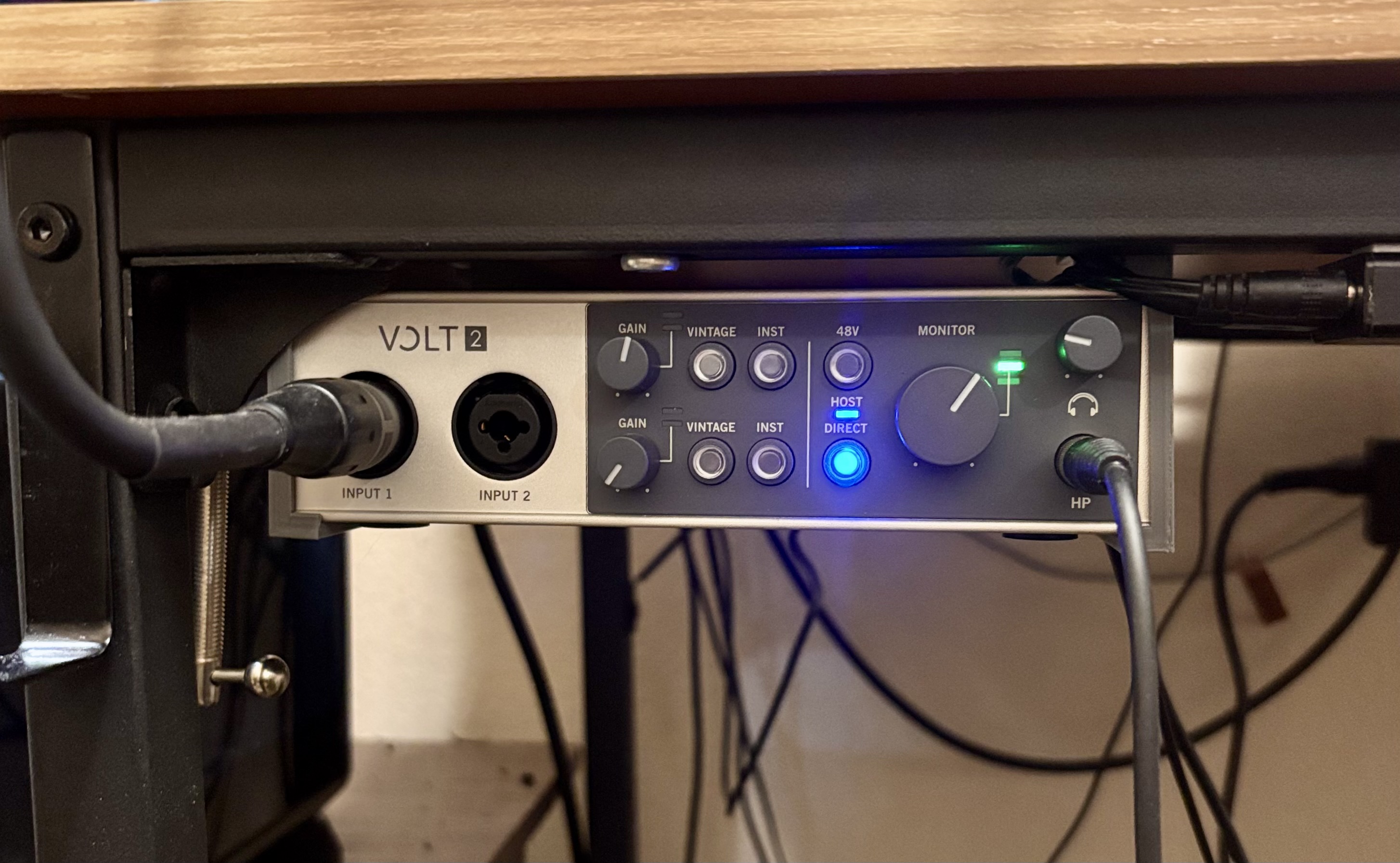 Universal Audio UA Volt 2 Audio Interface Under-desk Mount — miniatura 2