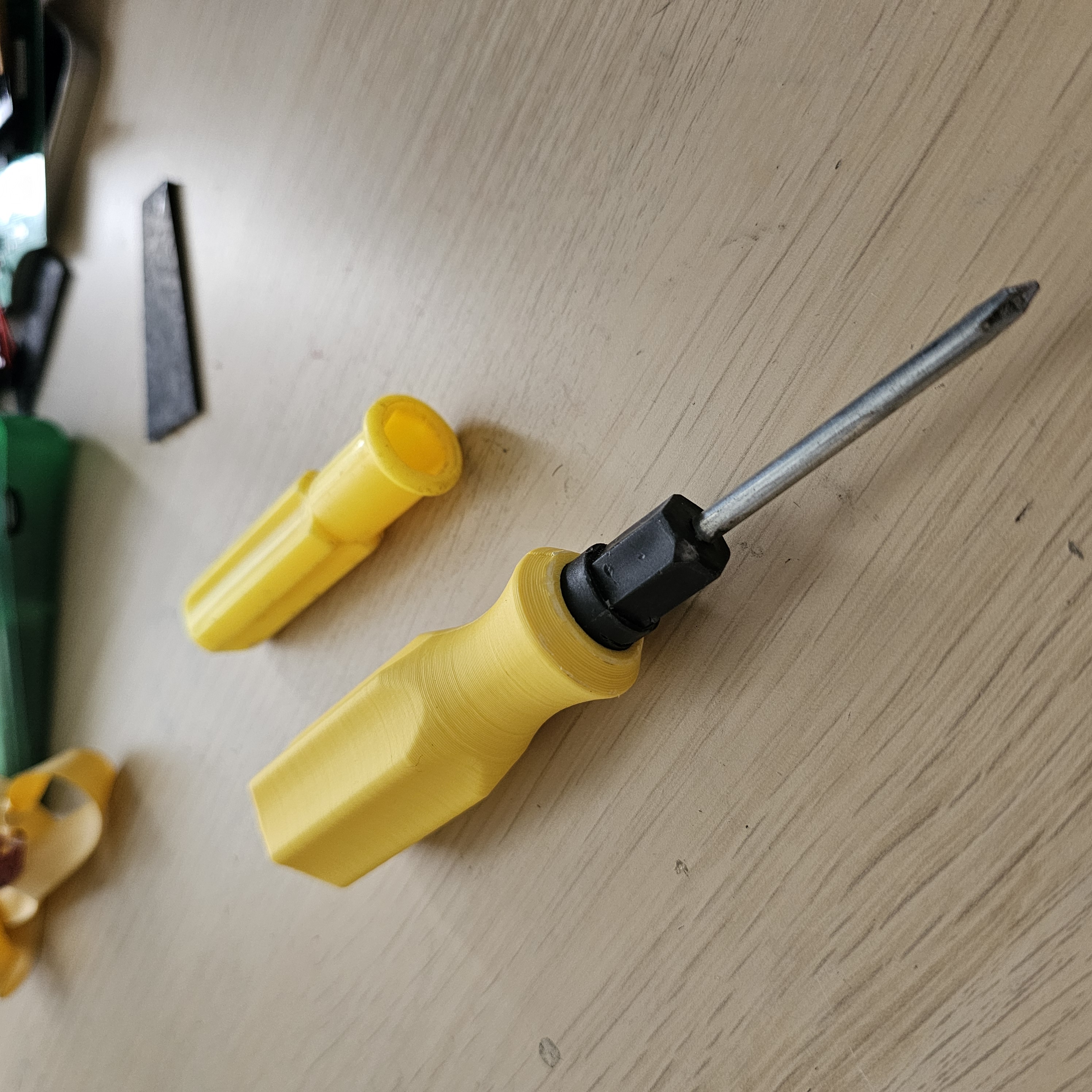 Replacement handle for yellow screwdriver — miniatura 3