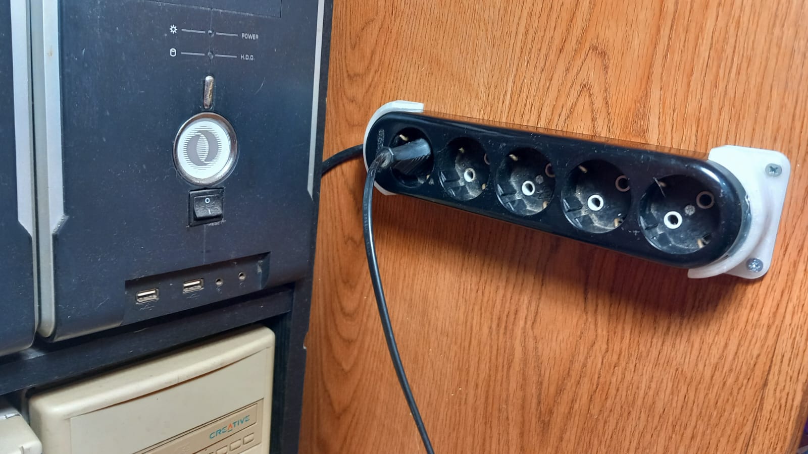 European Multi-Plug Mounter