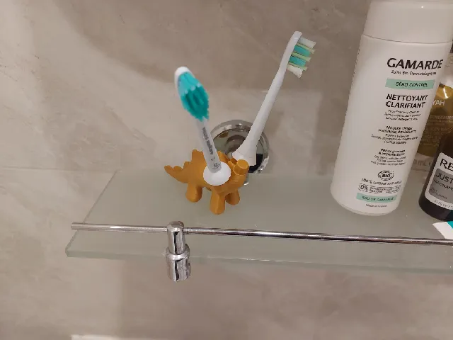 Cute dino toothbrush holder (3 heads)