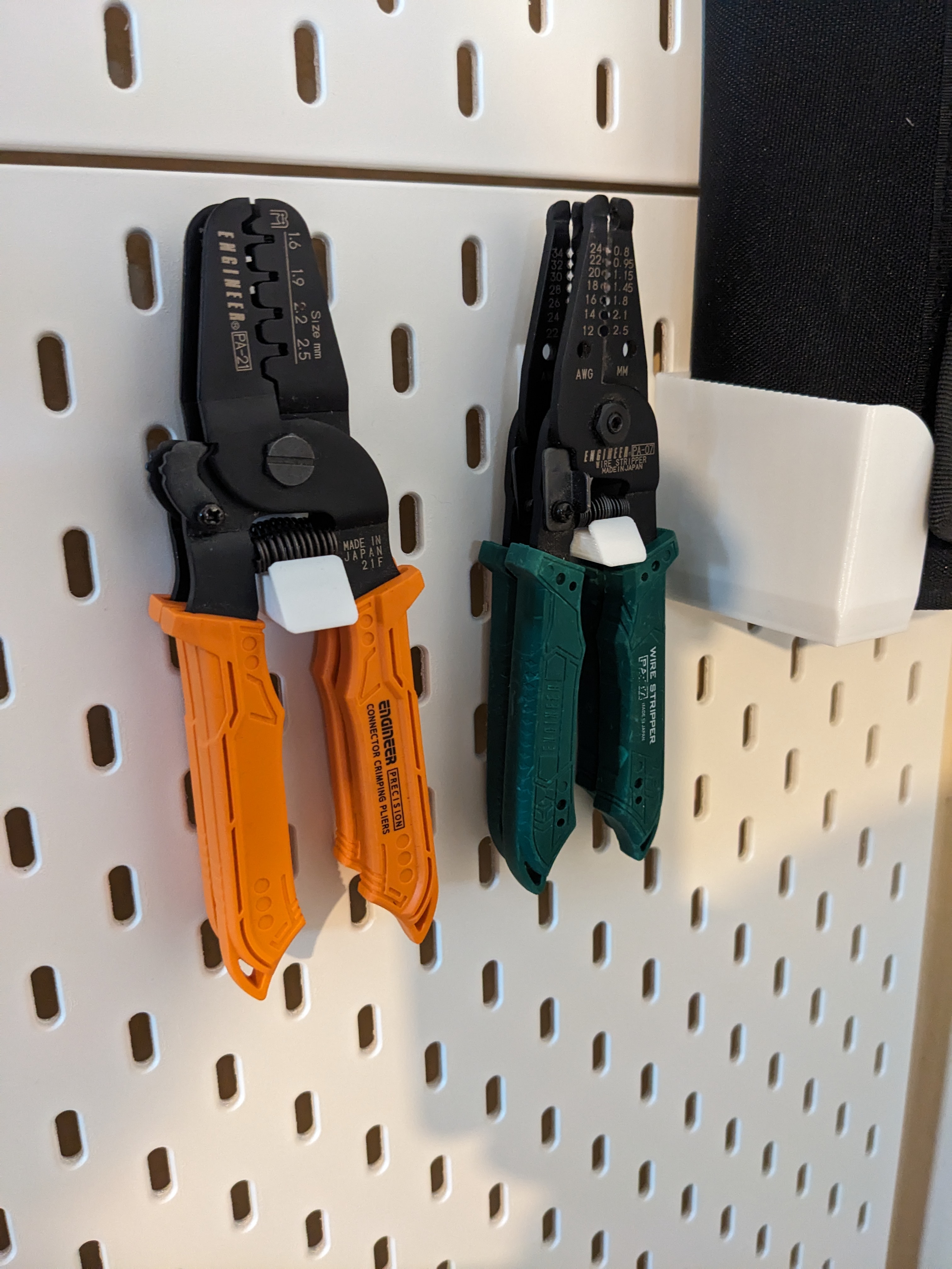 Mount for Engineer PA-07 and PA-14 on IKEA Skådis (Skadis)
