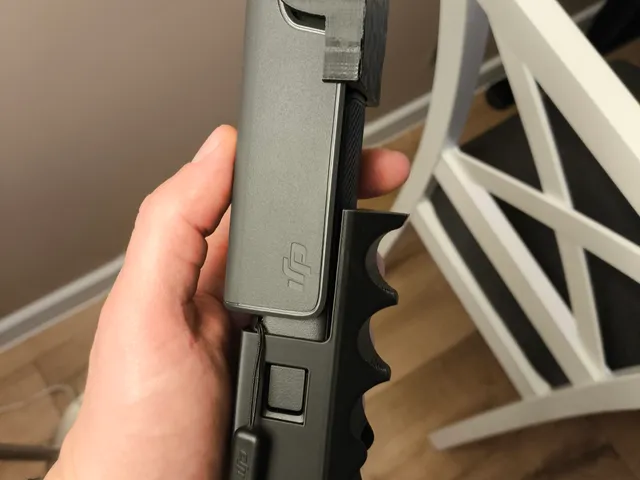 Solo grip for DJI Osmo Pocekt 3