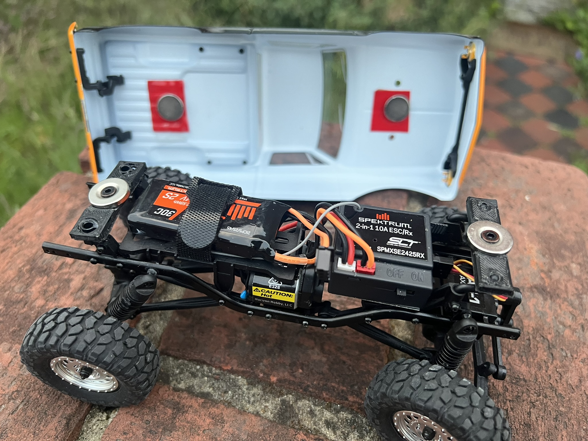 SCX24 Magnetic body mounts