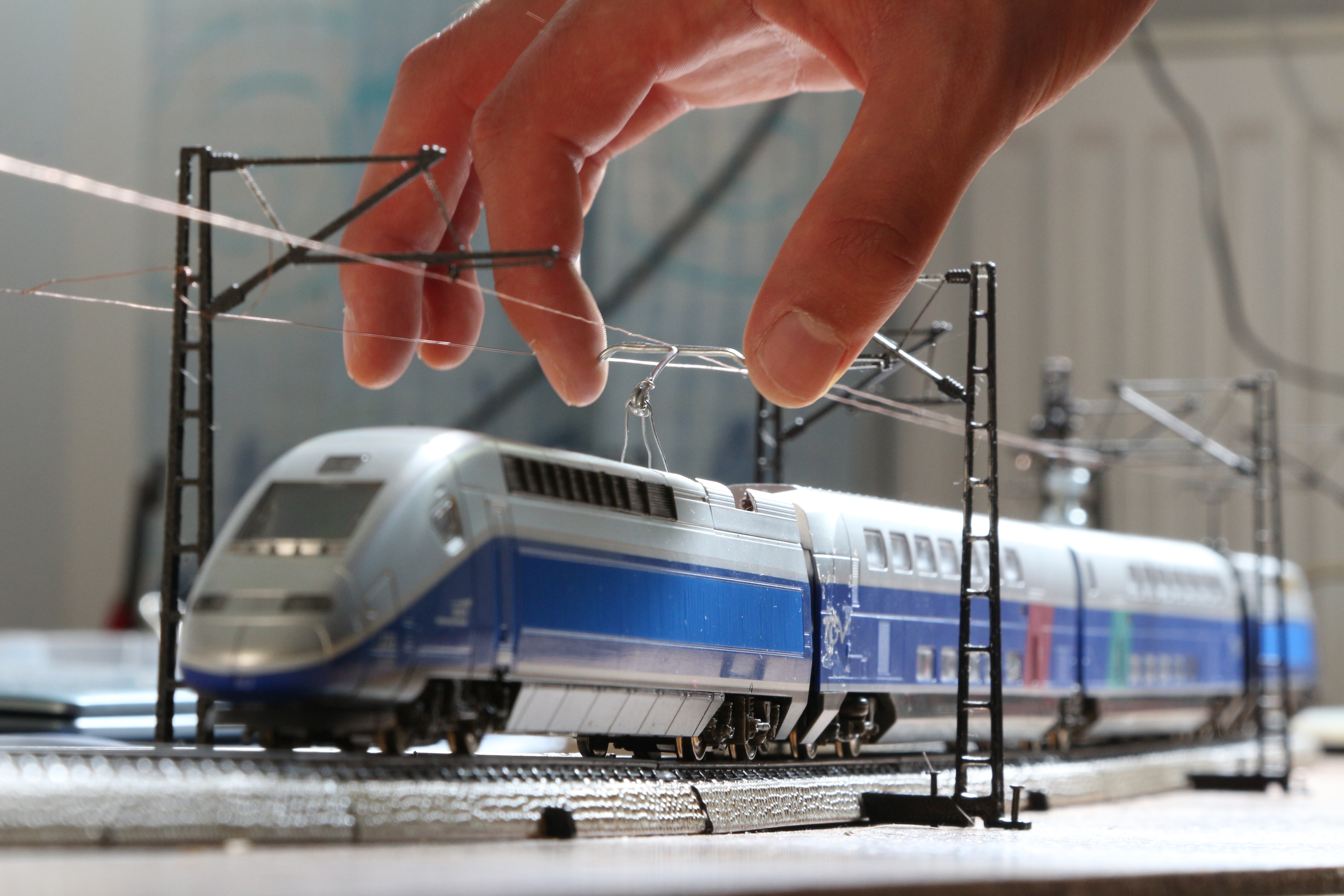 H0 Overhead Catenary System for Märklin M-Gleis