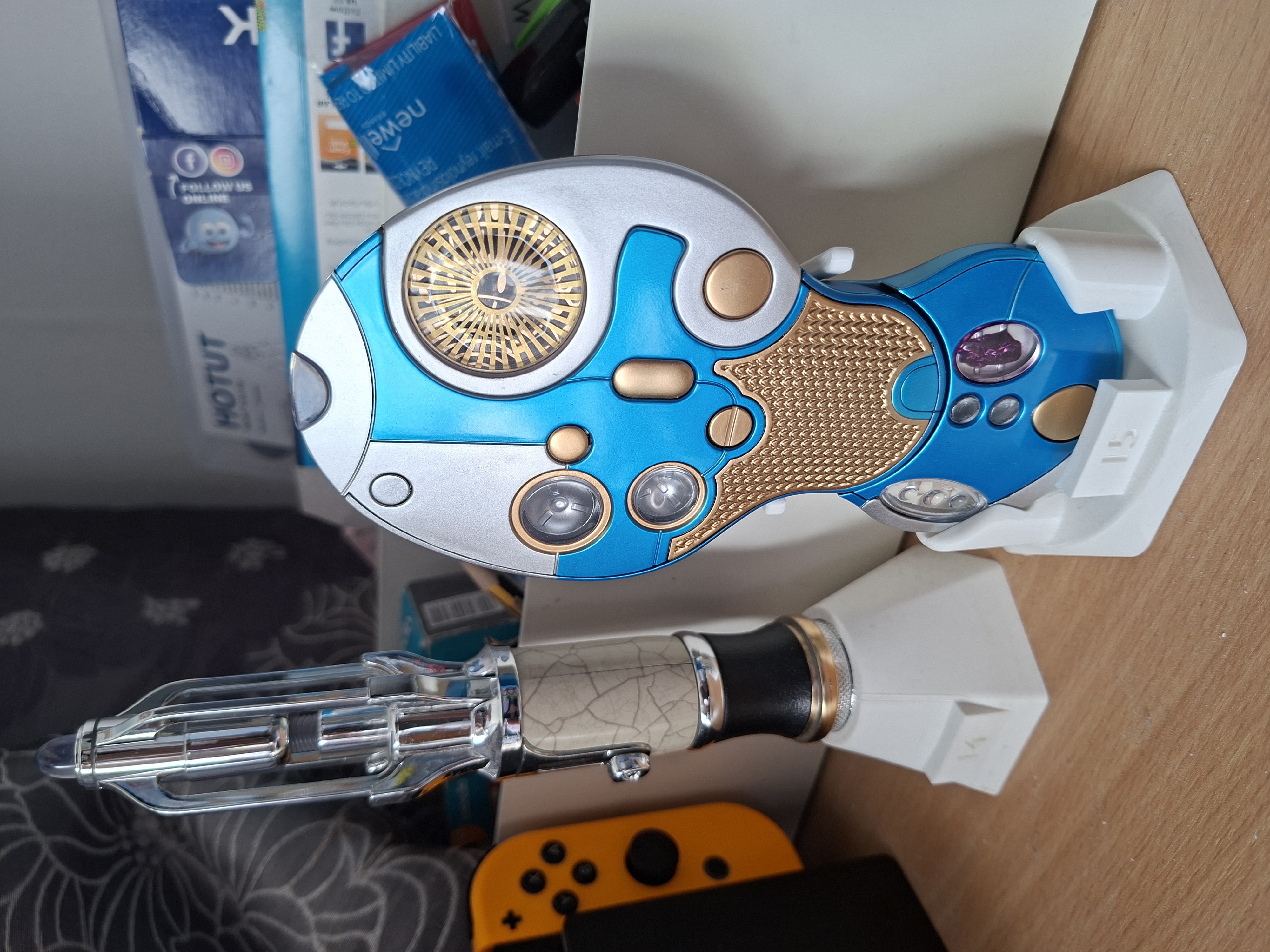 15th Doctor Sonic Screwdriver Stand - Hex Base