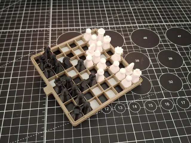 Traveler chess set