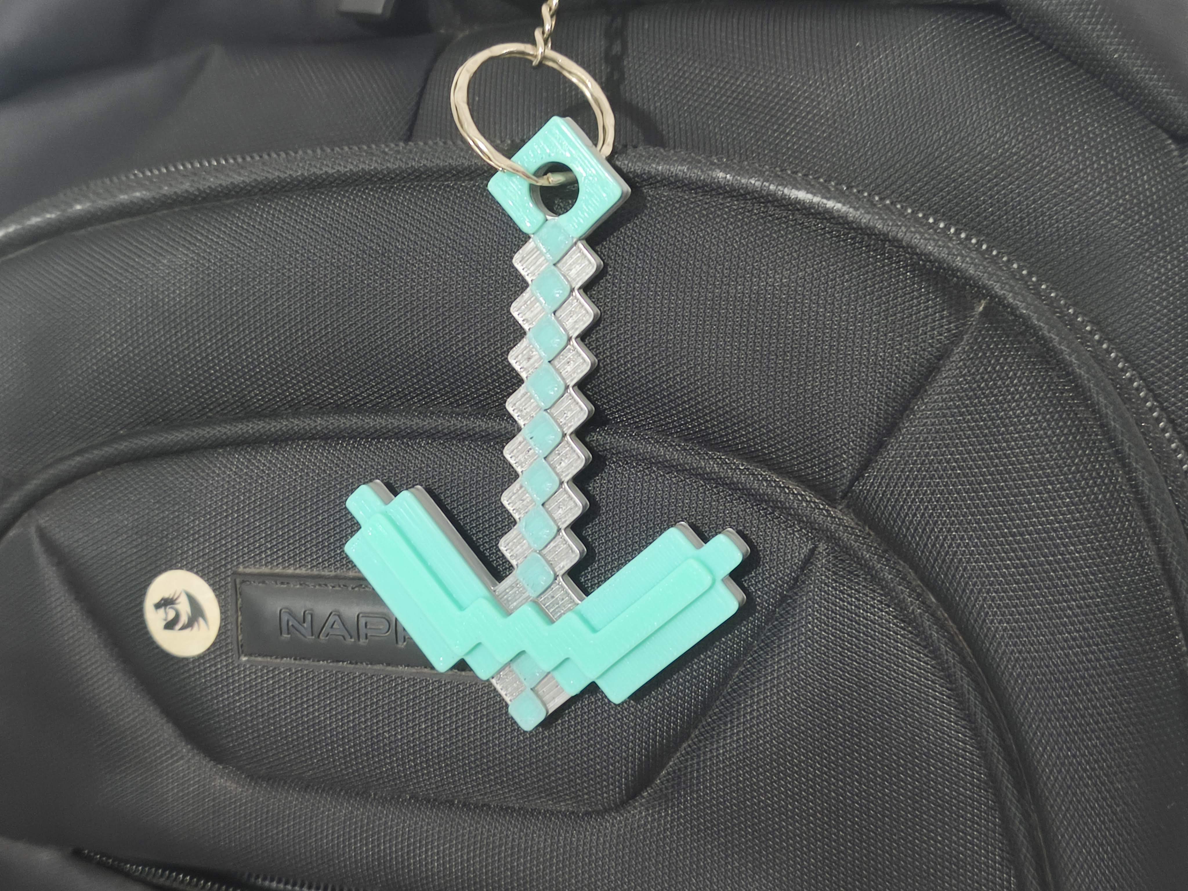 Miniatura 4 do modelo 3D Minecraft Pickaxe Keychain
