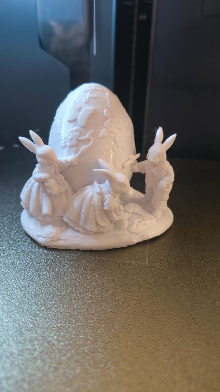 Easter egg with bunnies — miniatura 2