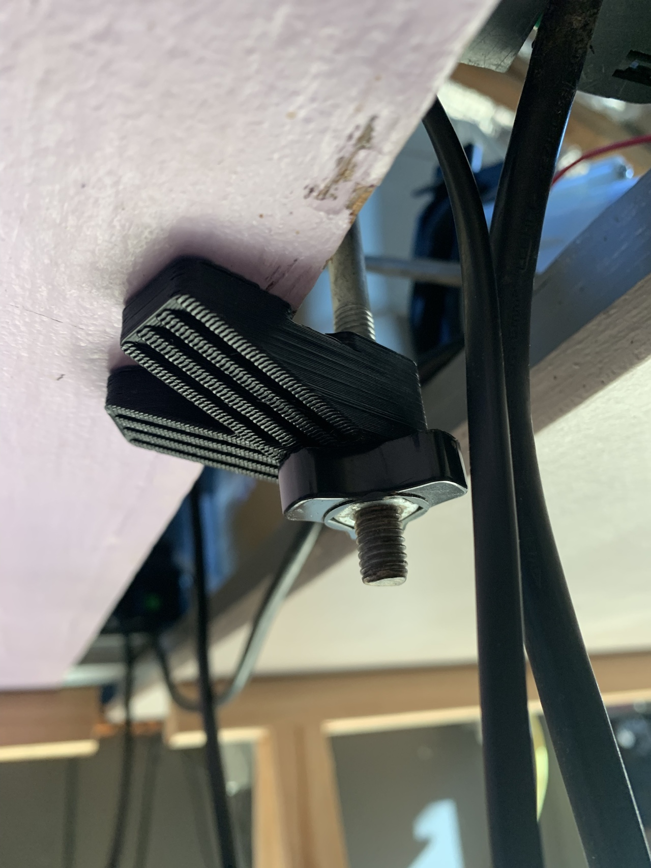 Replacement bottom-clamp for architect desk lamp
