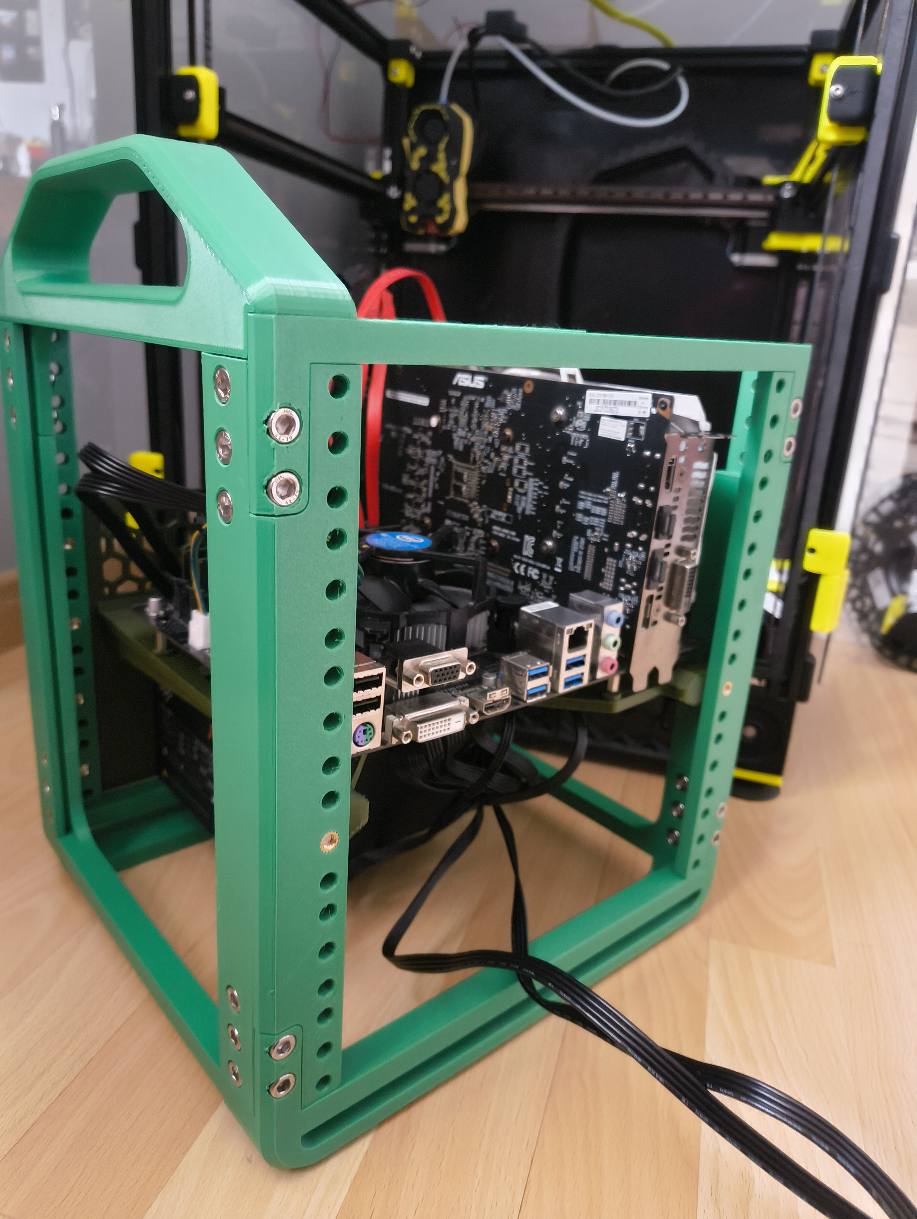 Strong mATX 10" 2U-Rack Plate – Support-Free Design