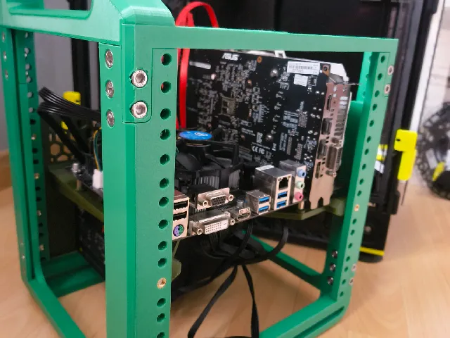 Strong mATX 10" 2U-Rack Plate – Support-Free Design