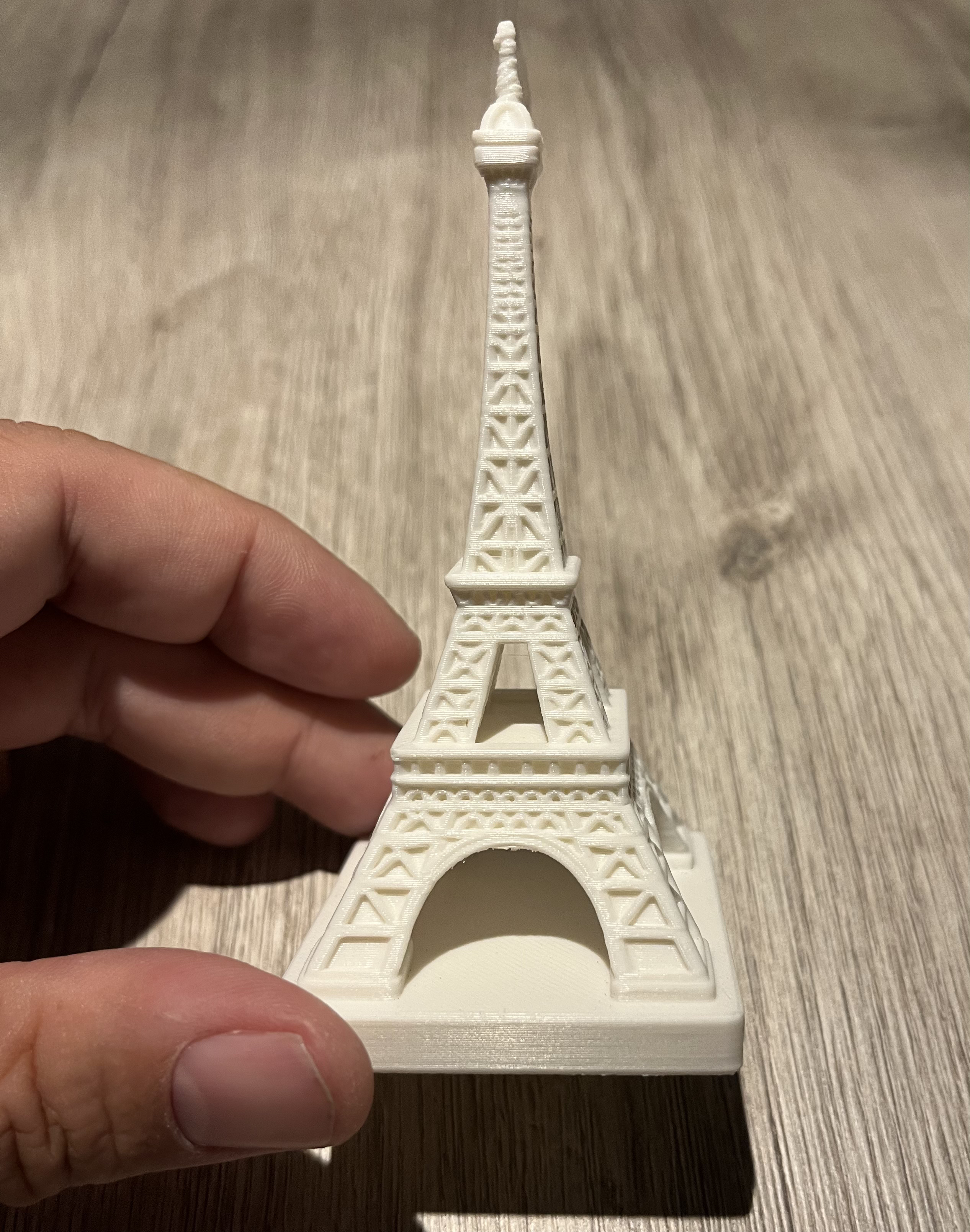 Eiffel Tower — thumbnail 4