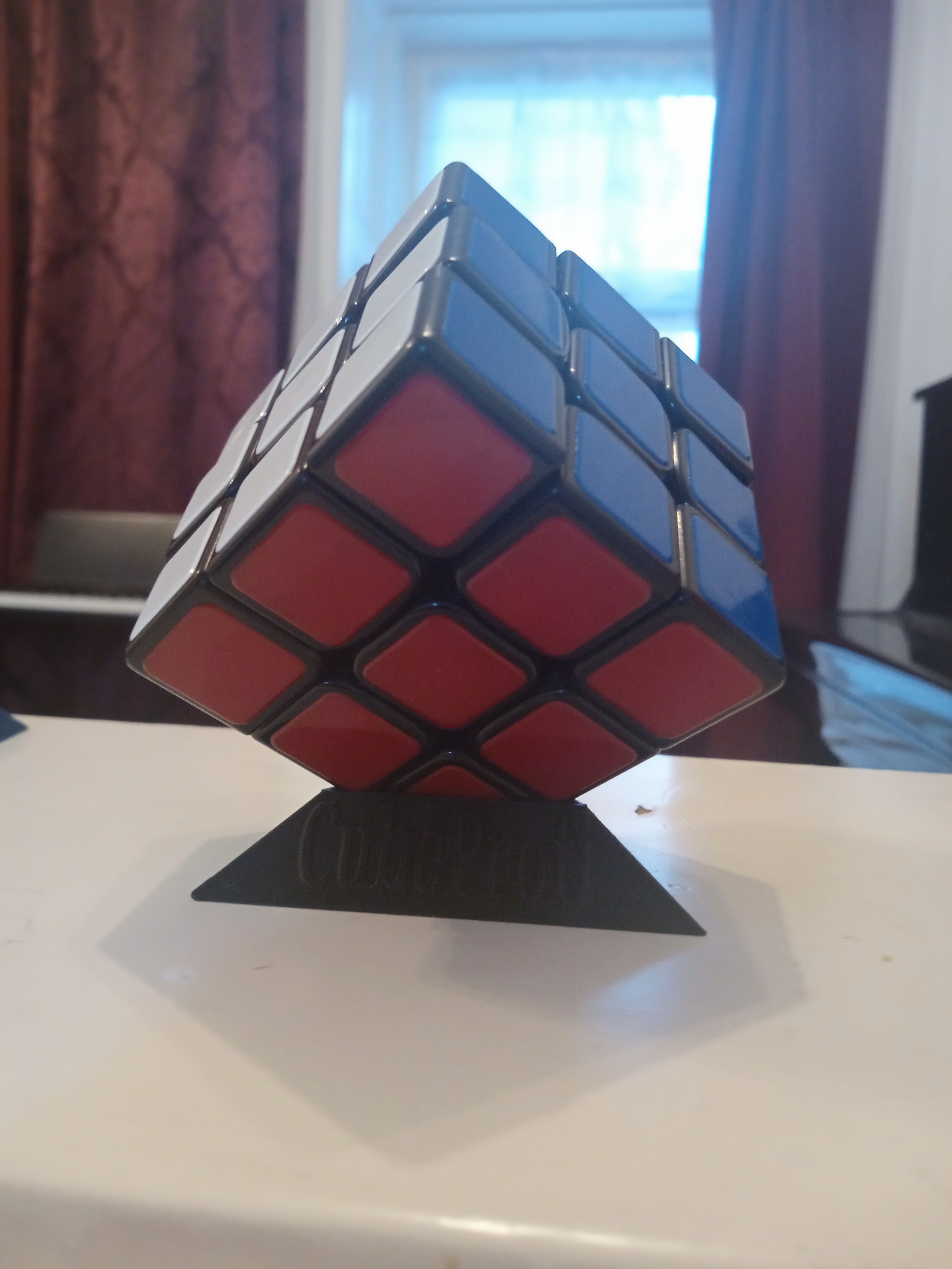 Rubic's Cube Stand
