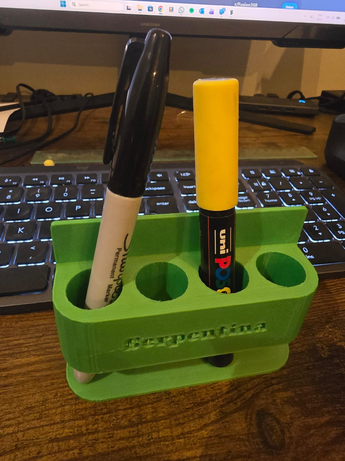 Markers holder