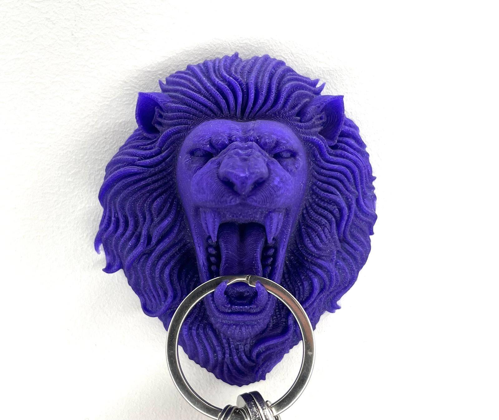 King lion keychain holder