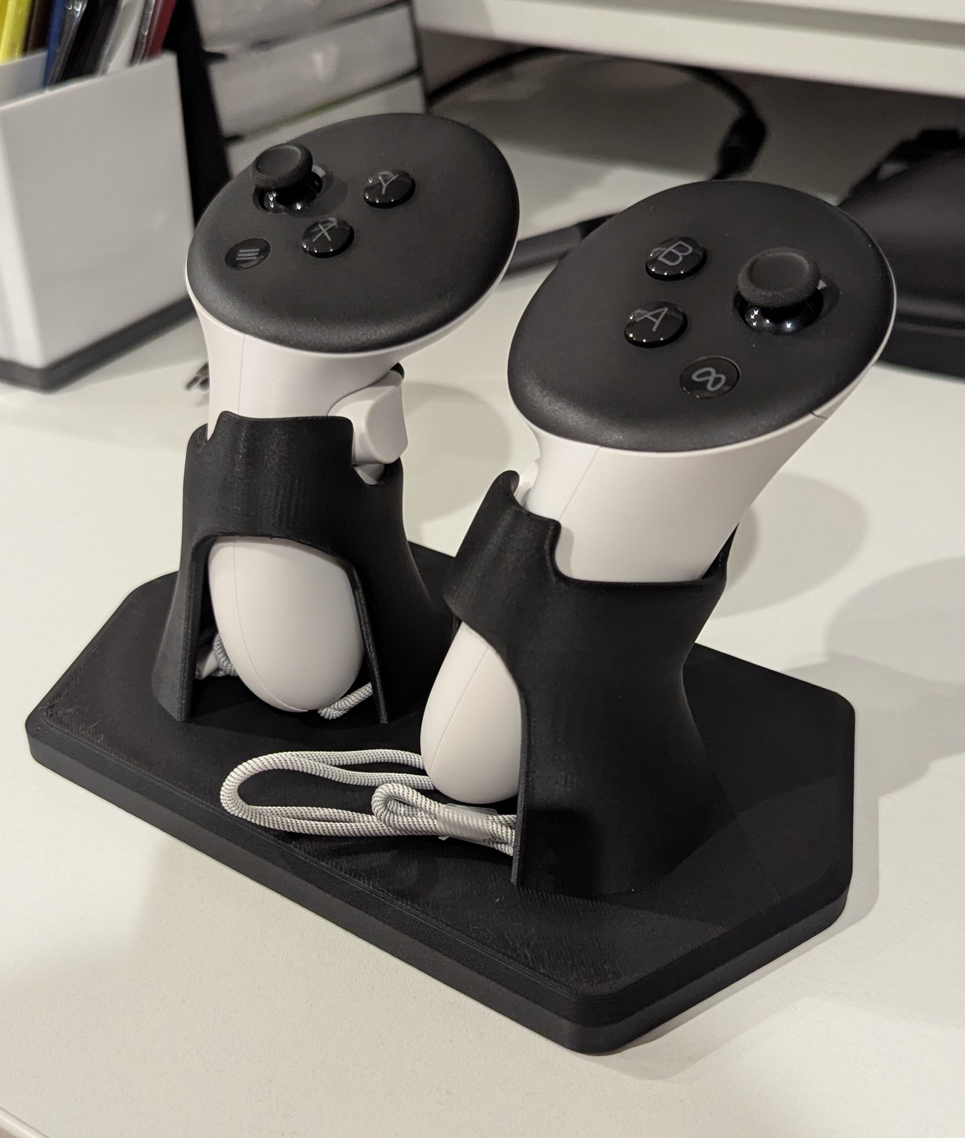 Quest Touch Plus controller stand