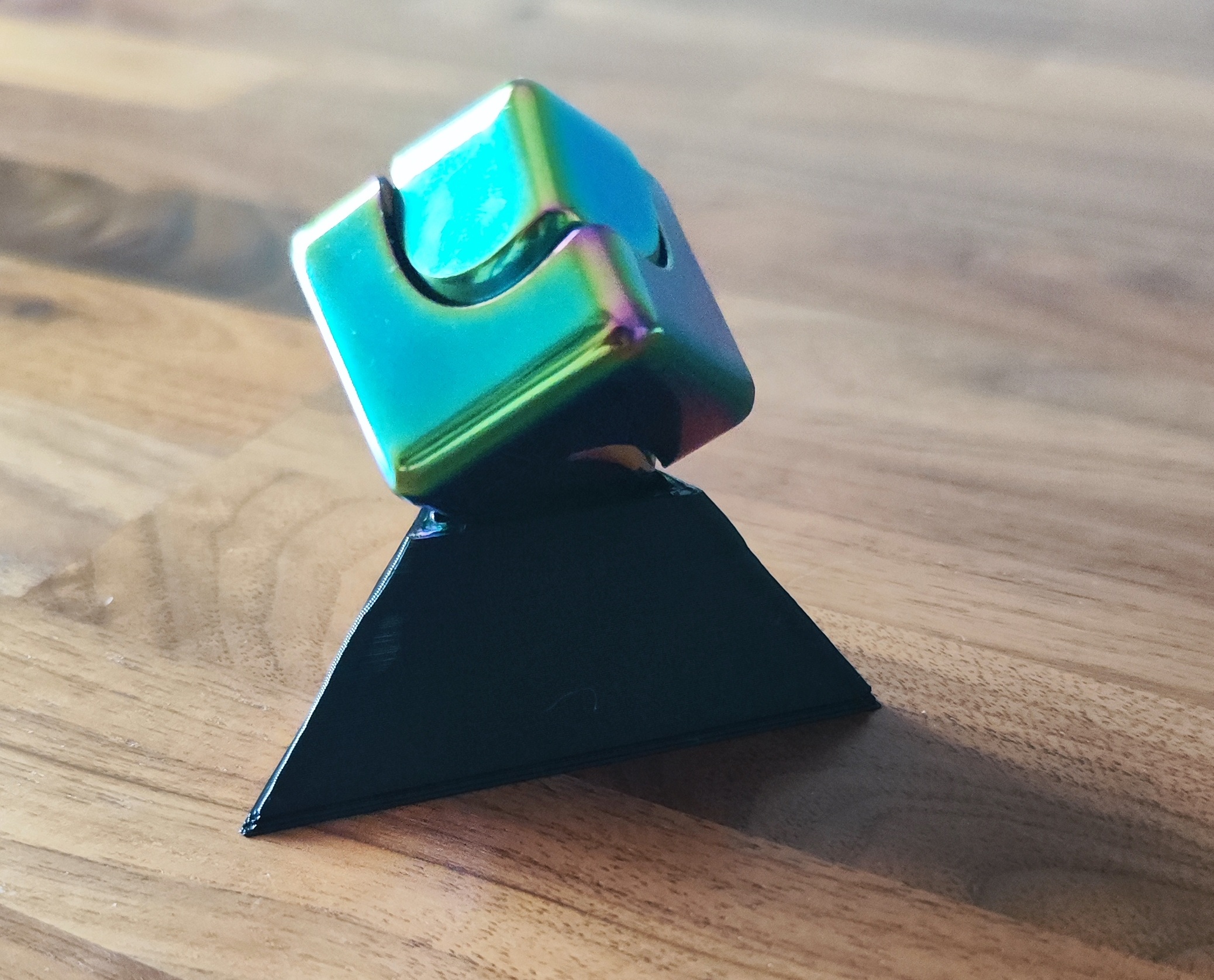 Fidget Spinner Cube stand