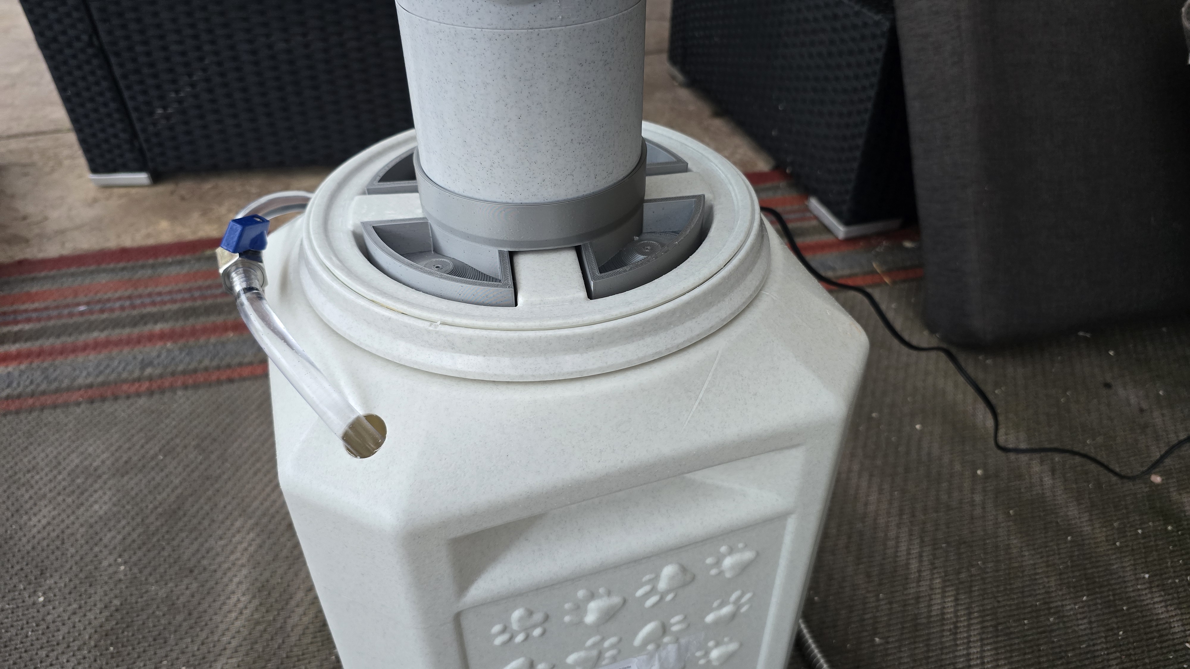Hydroponic Tower Adapter: Gamma2 Bucket Lids