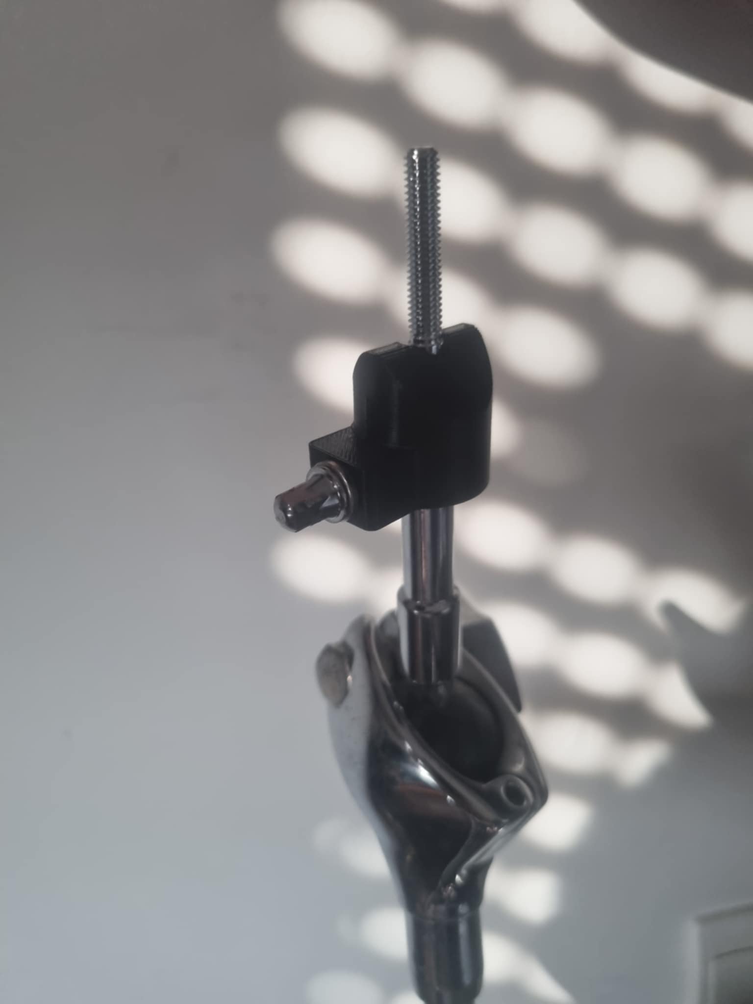 Roland cymbal lock