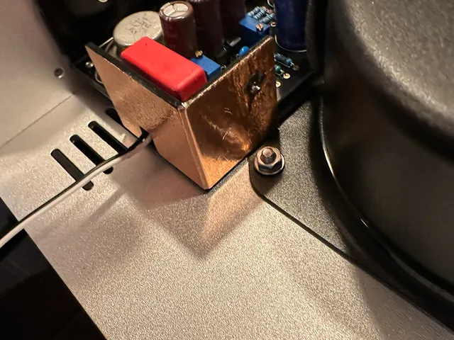 JLH 1969 amplifier - anti buzzing shield