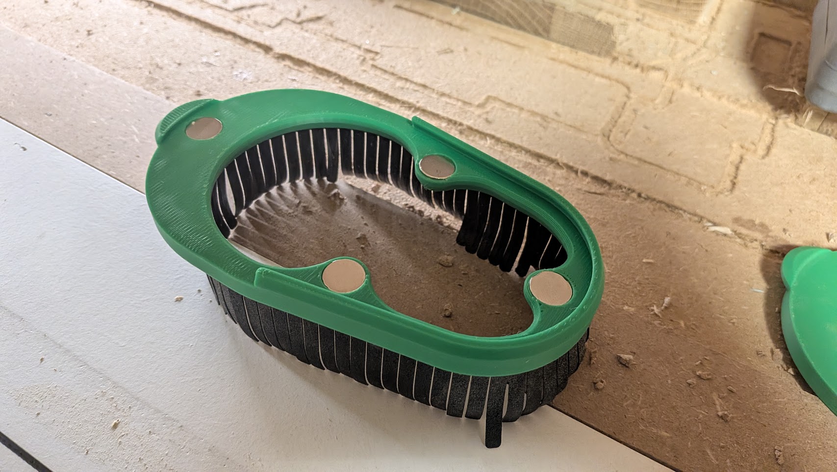 LowRider 4 CNC - Dust shoe & skirt - Magnets & better Snap-Fit
