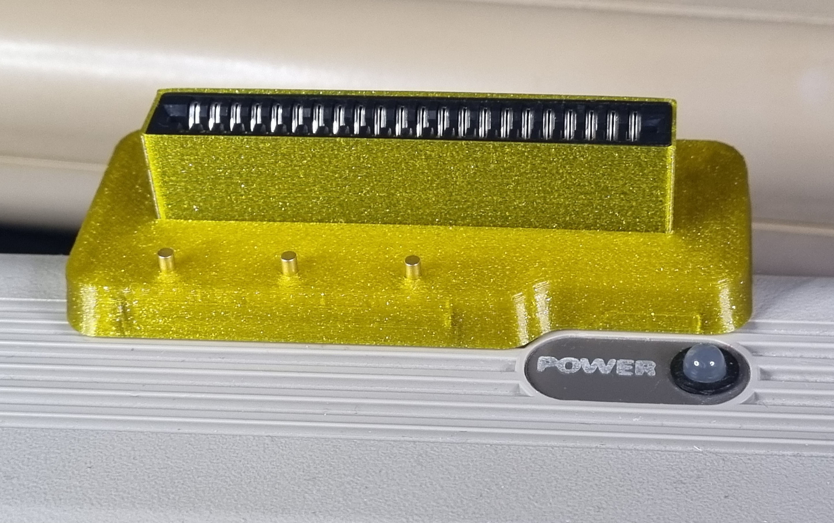 Gamesystem mod for Commodore 64 including buttons — miniatura 3