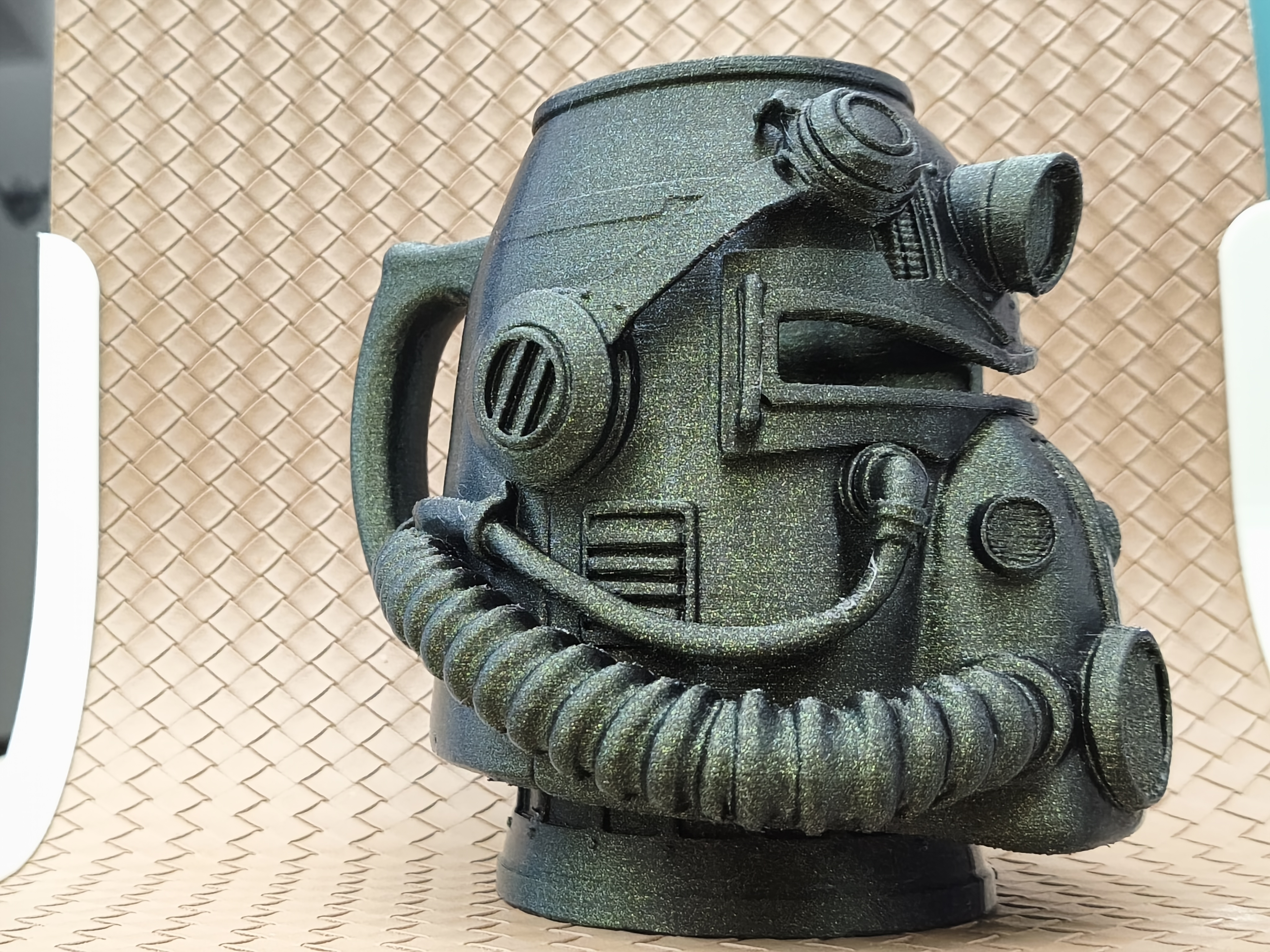 T51 Power Armor Helmet (Fallout) - Can Holder