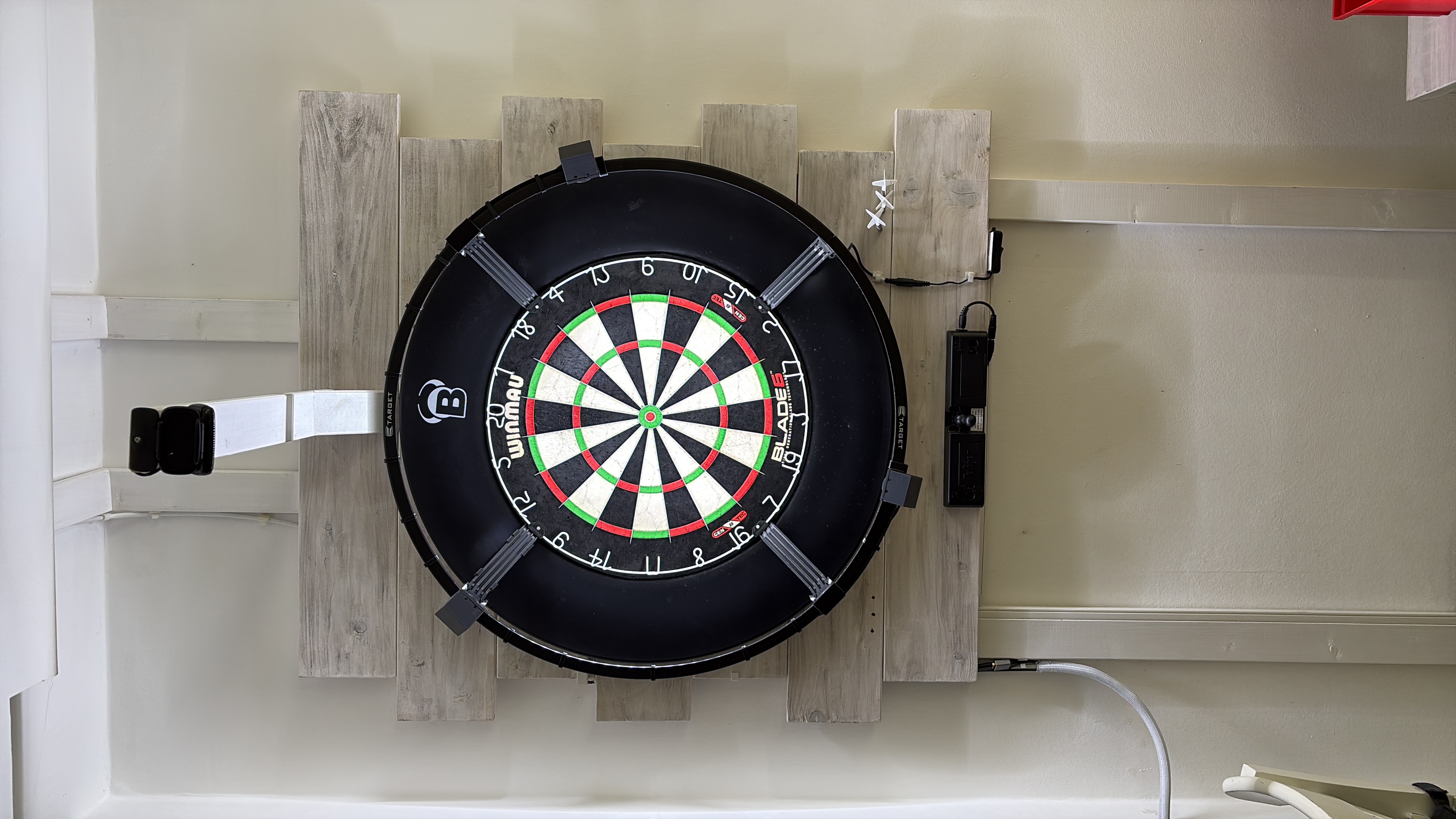 Autodarts Kamerahalter für Die Target Corona Beleuchtung