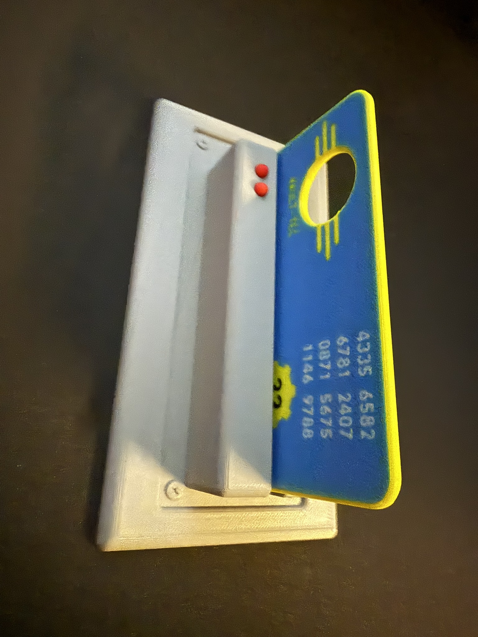 Miniatura 2 do modelo 3D Fallout Keycard Reader