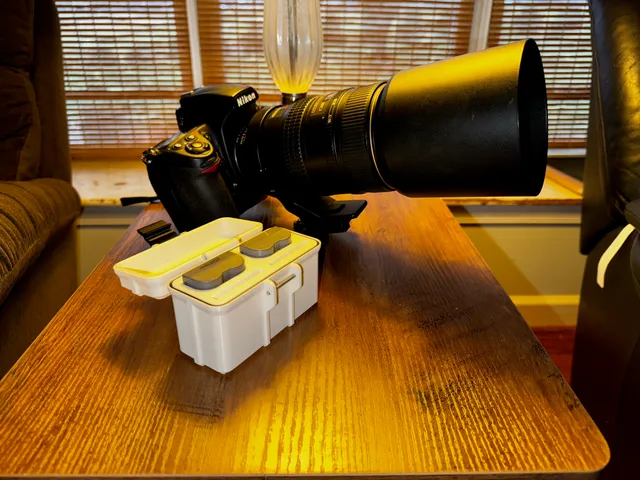 Nikon EN-EL3 and CompactFlash 2X storage box