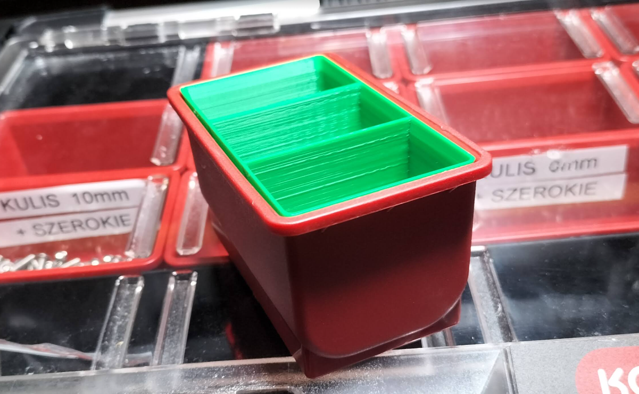 Bin dividers for keter trunks