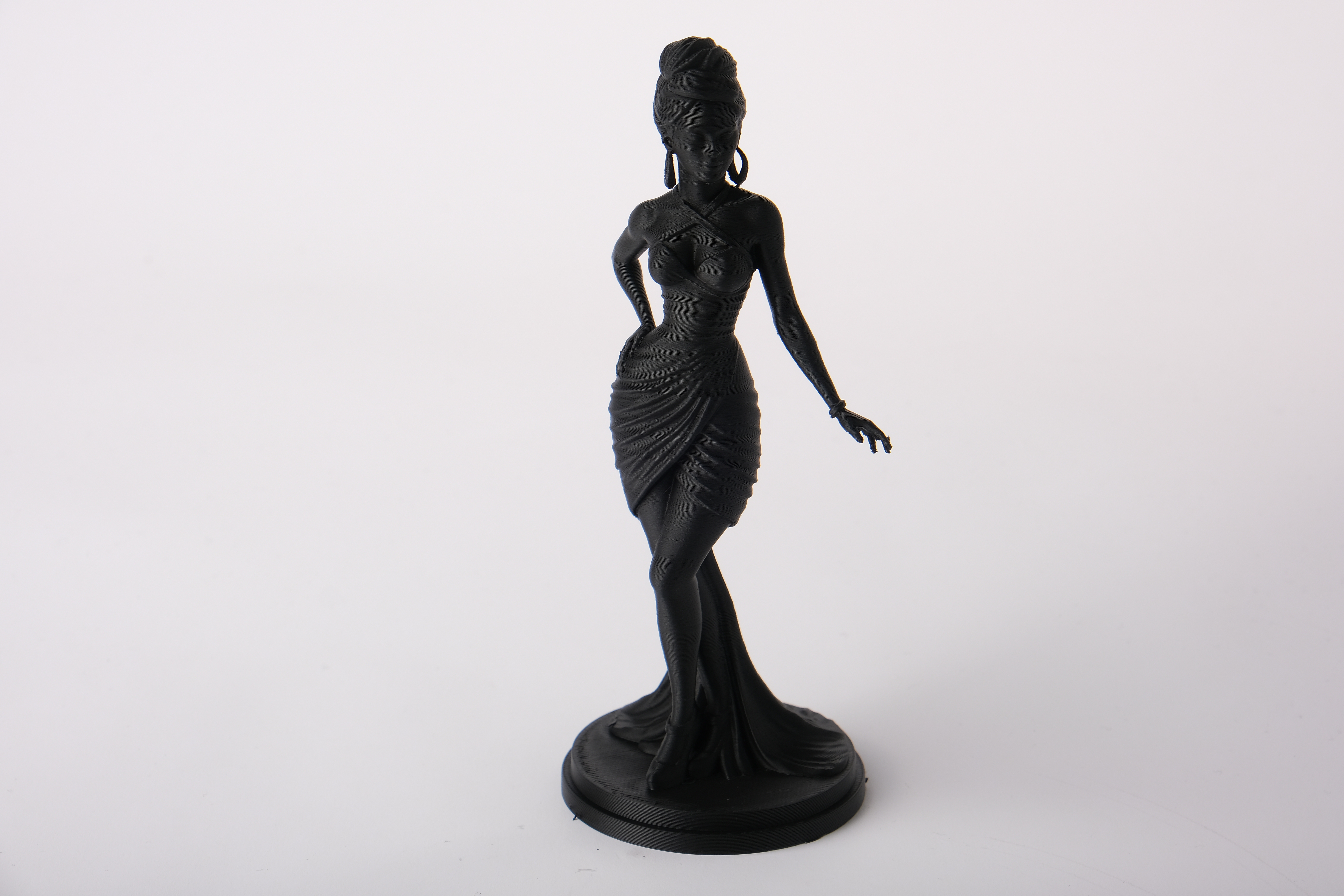Elegant Woman Statue — thumbnail 2