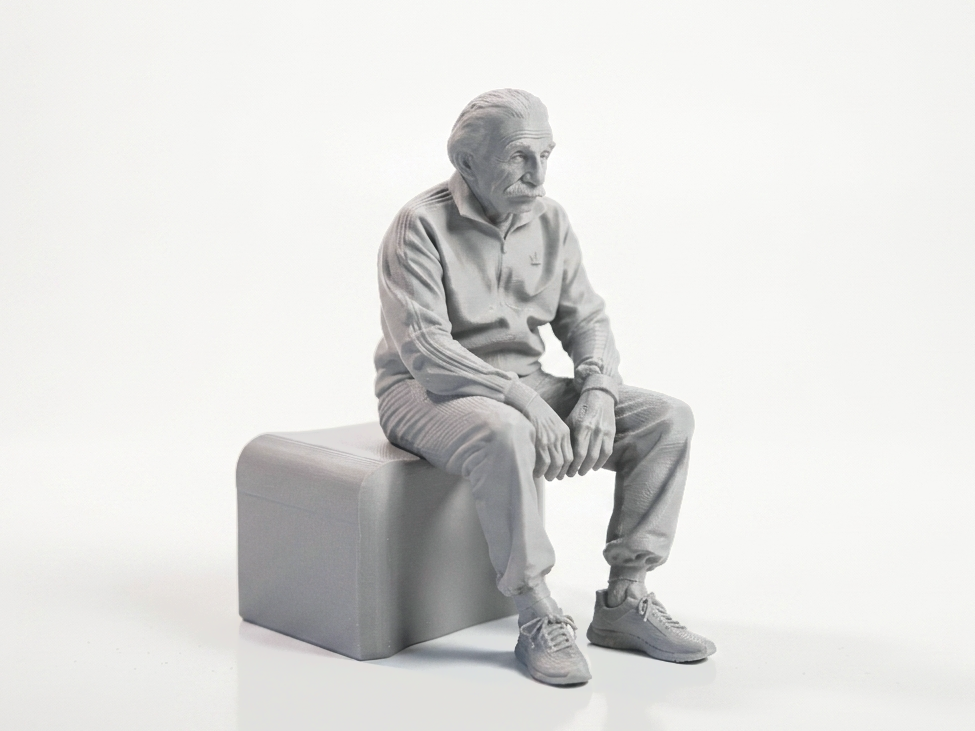 Einstein Tracksuit Figurine Historical 3D Printable