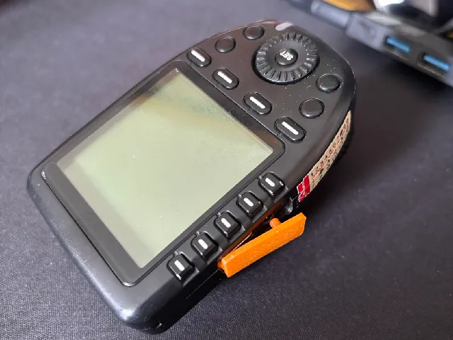 Godox XPro flash trigger sync door