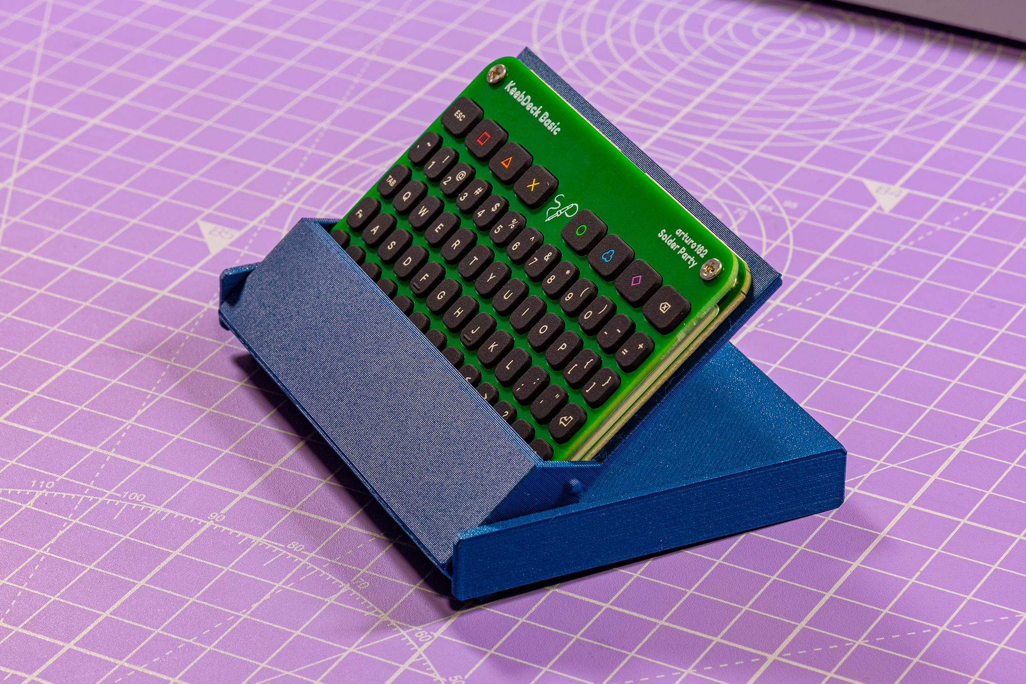 Miniatura 2 do modelo 3D A Case for the KeebDeck Basic