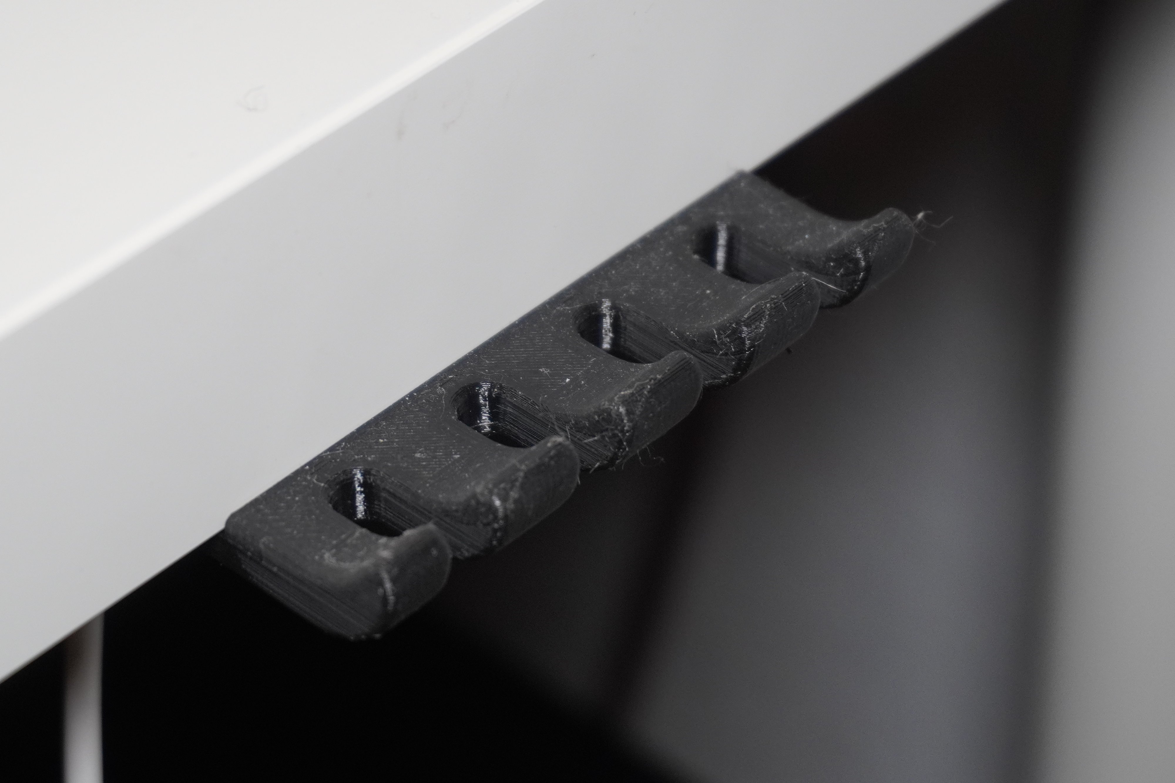 Parametric desk cable holder (Freecad file included)