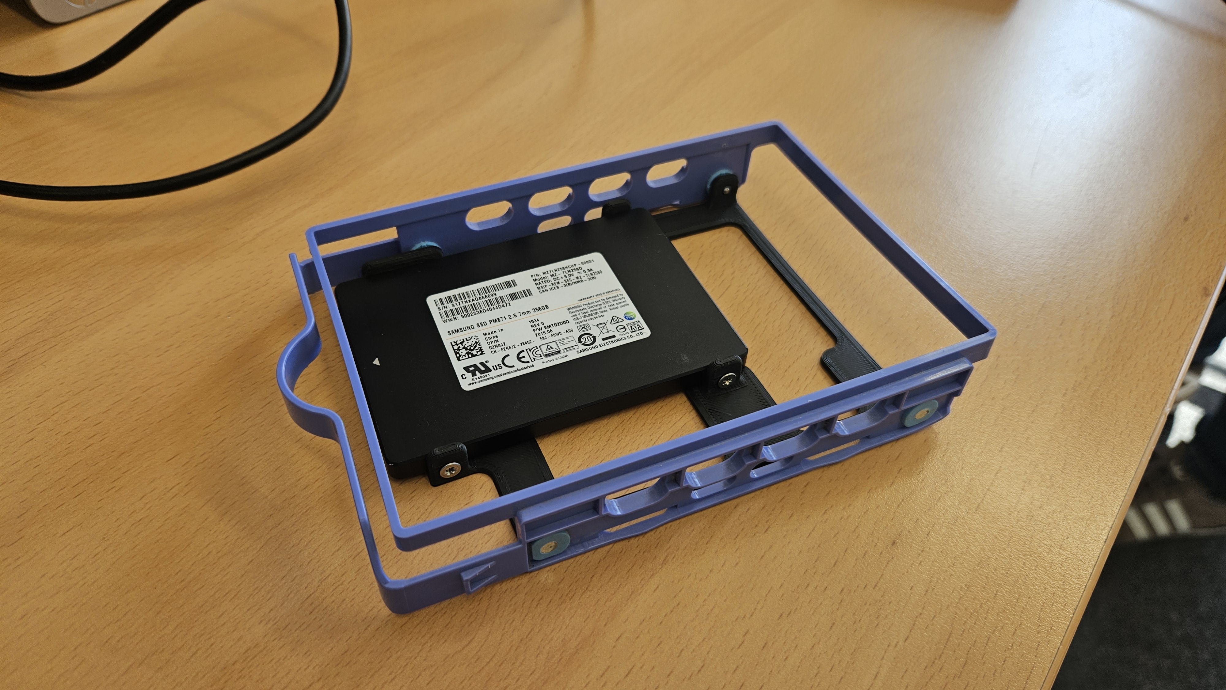 2.5" HDD / SSD to 3.5" HDD Bay Adapter