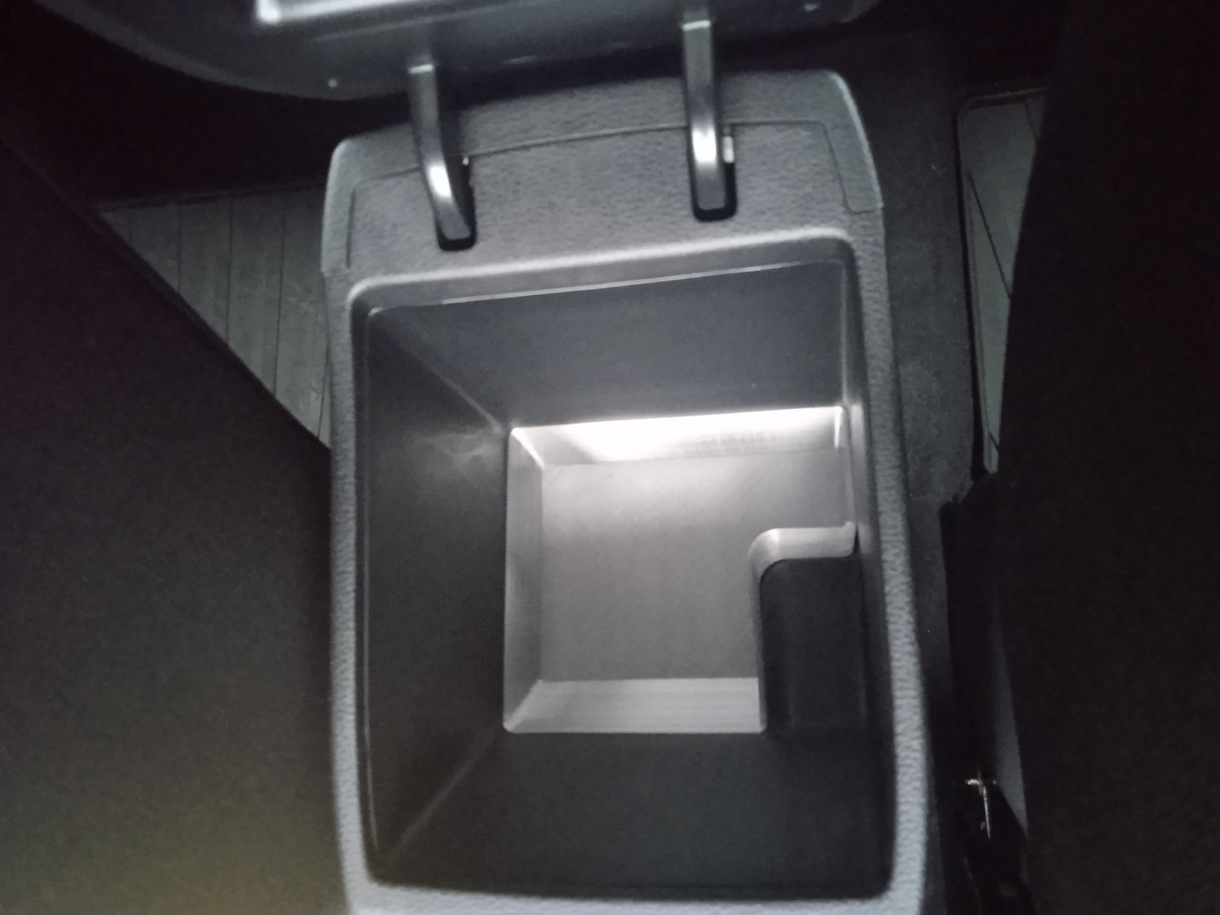 Kia Ceed (CD) Centre Storage Tray bottom / Kia Ceed (CD) Spodní krabička středového panelu