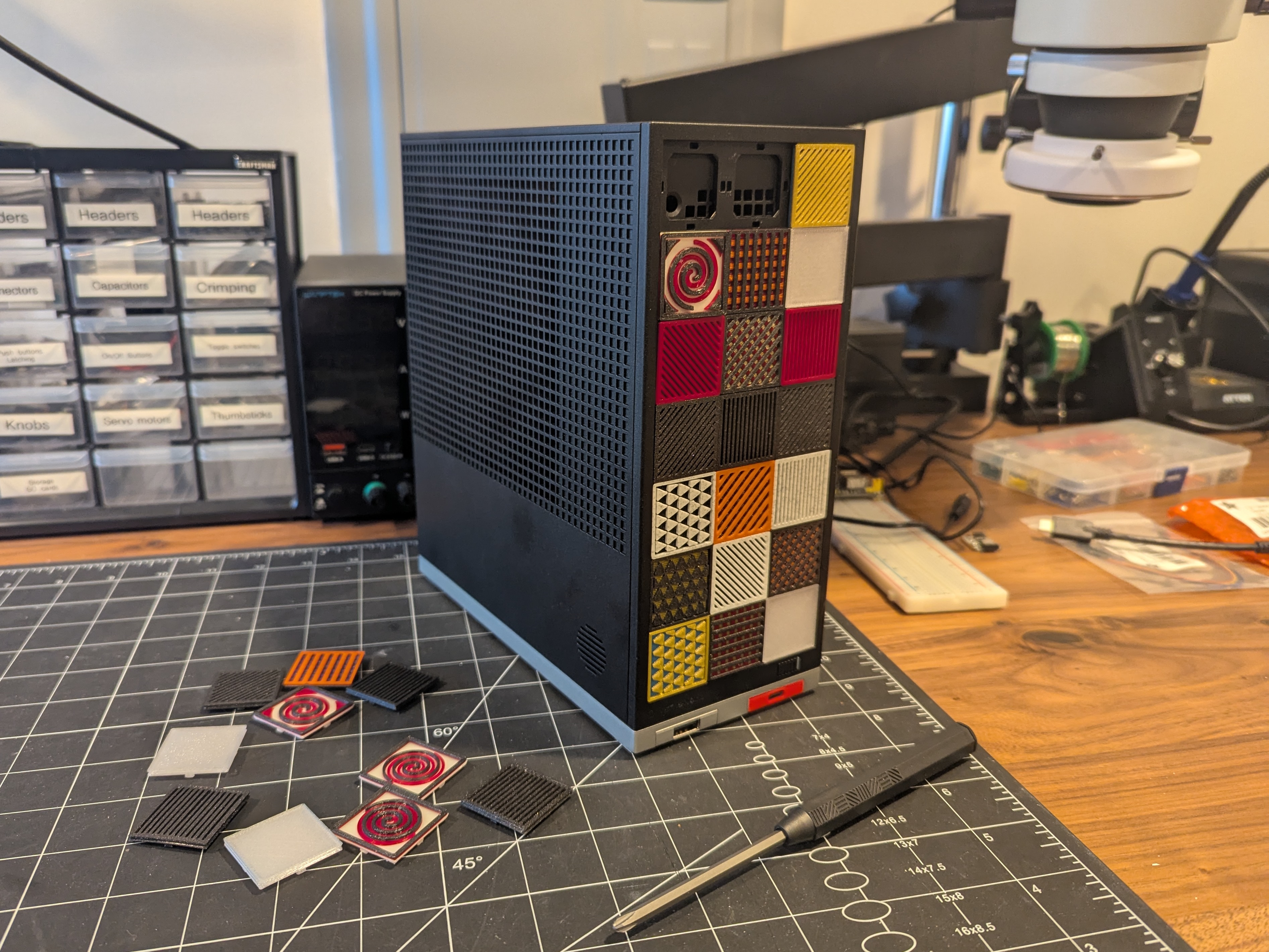 Custom tiles for Framework Desktop