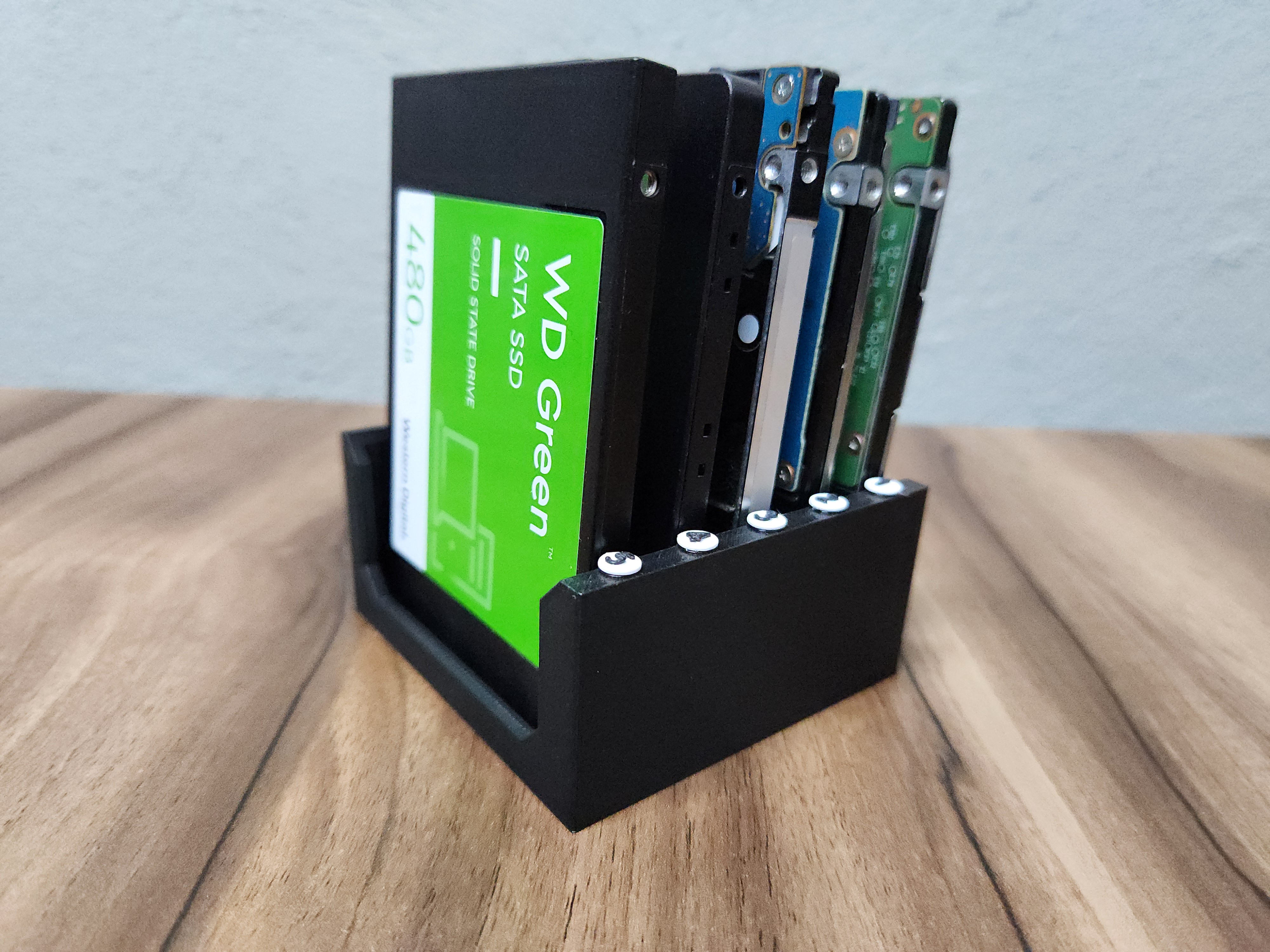 2.5in HDD/SSD Organizer with Numbered Slots