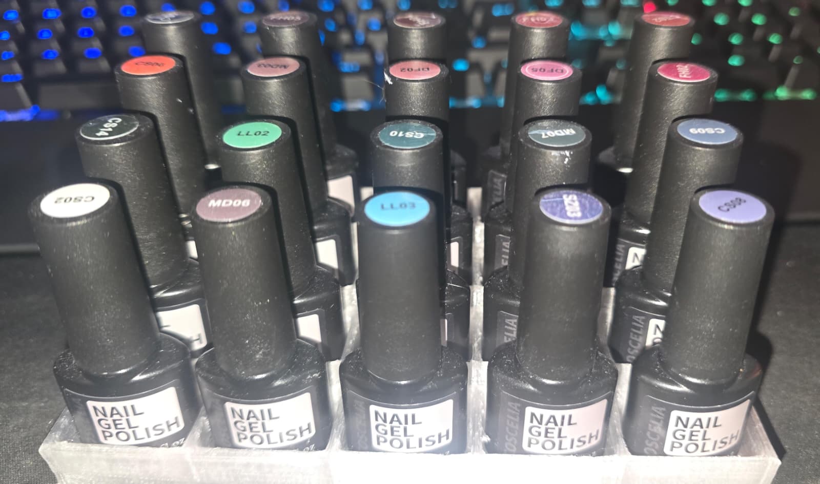Nailpolish holder for small bottles