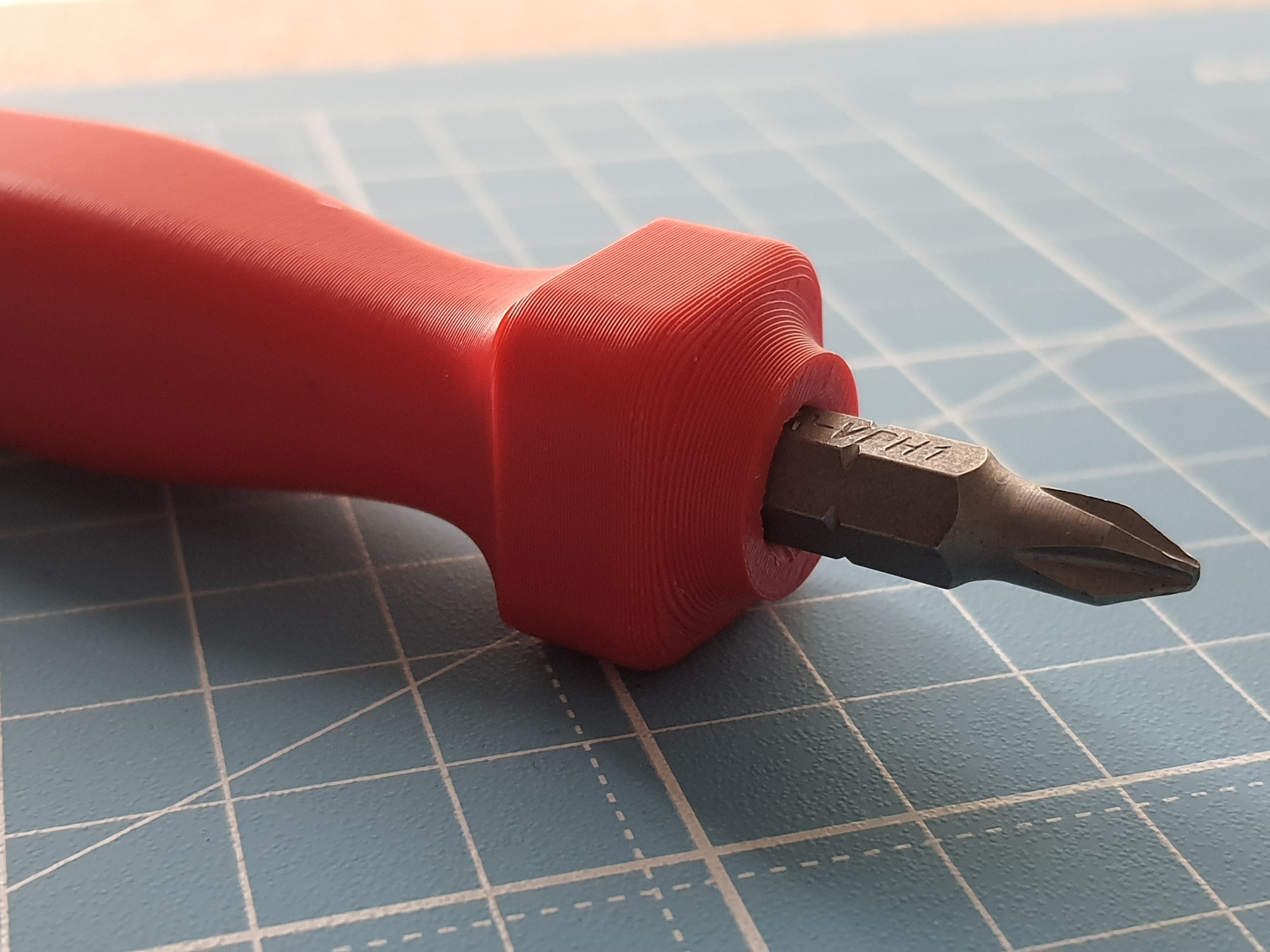 Miniatura 4 do modelo 3D Customizable Bit Handle