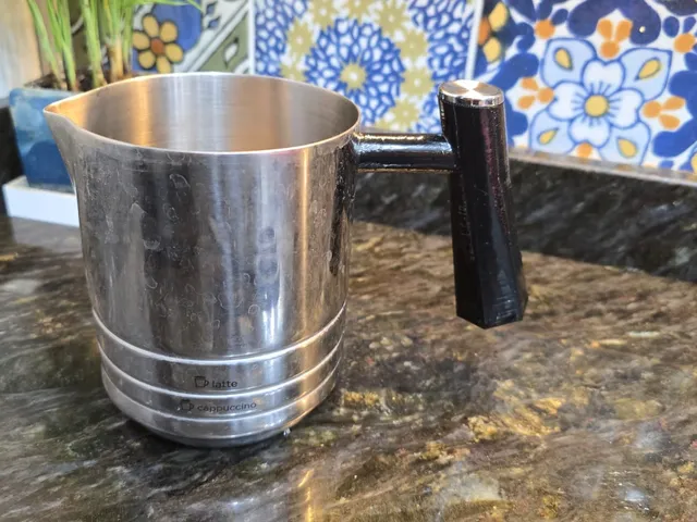 Ninja Luxe Café Pro frothing pitcher handle