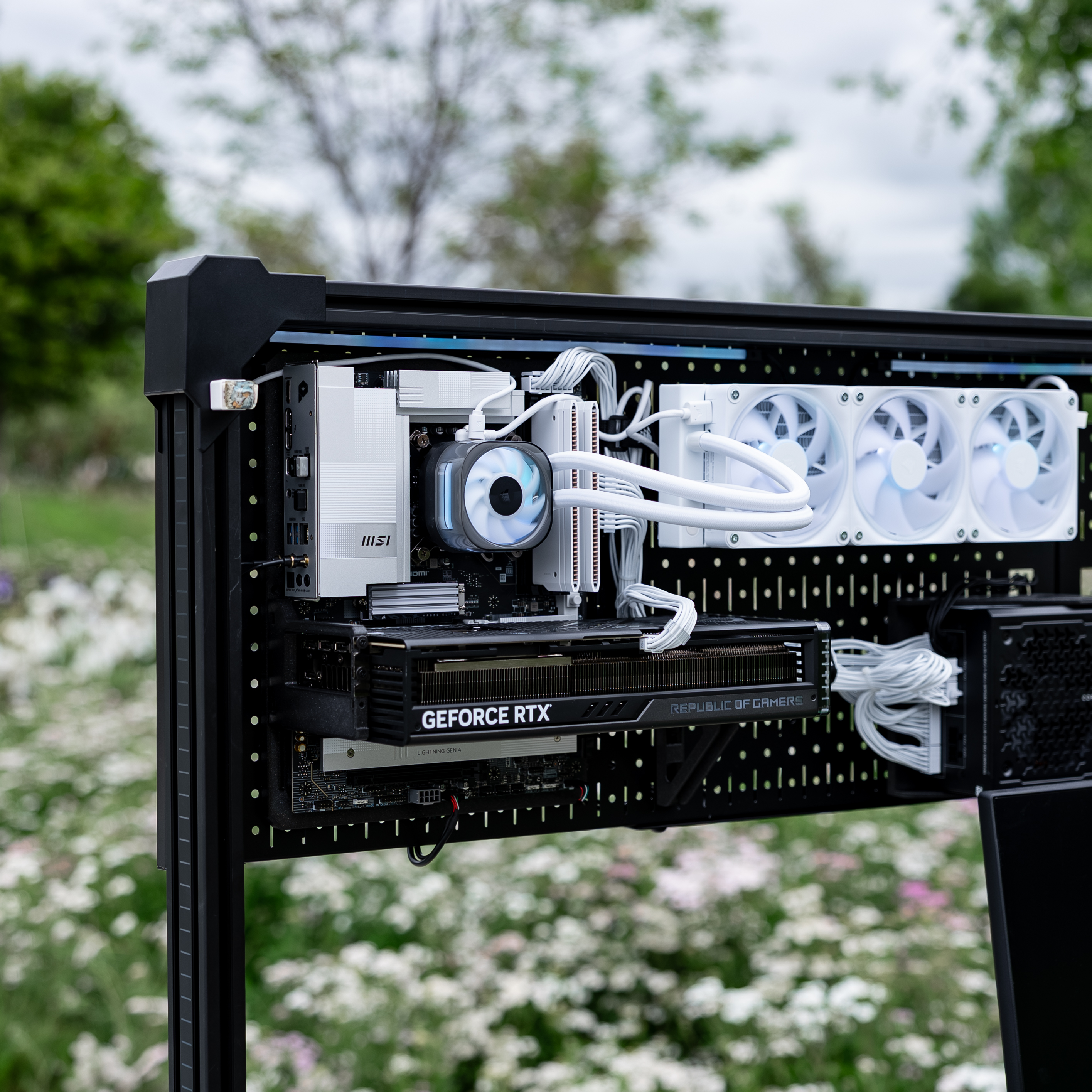 Miniatura 7 do modelo 3D 3D printable open frame PC case
