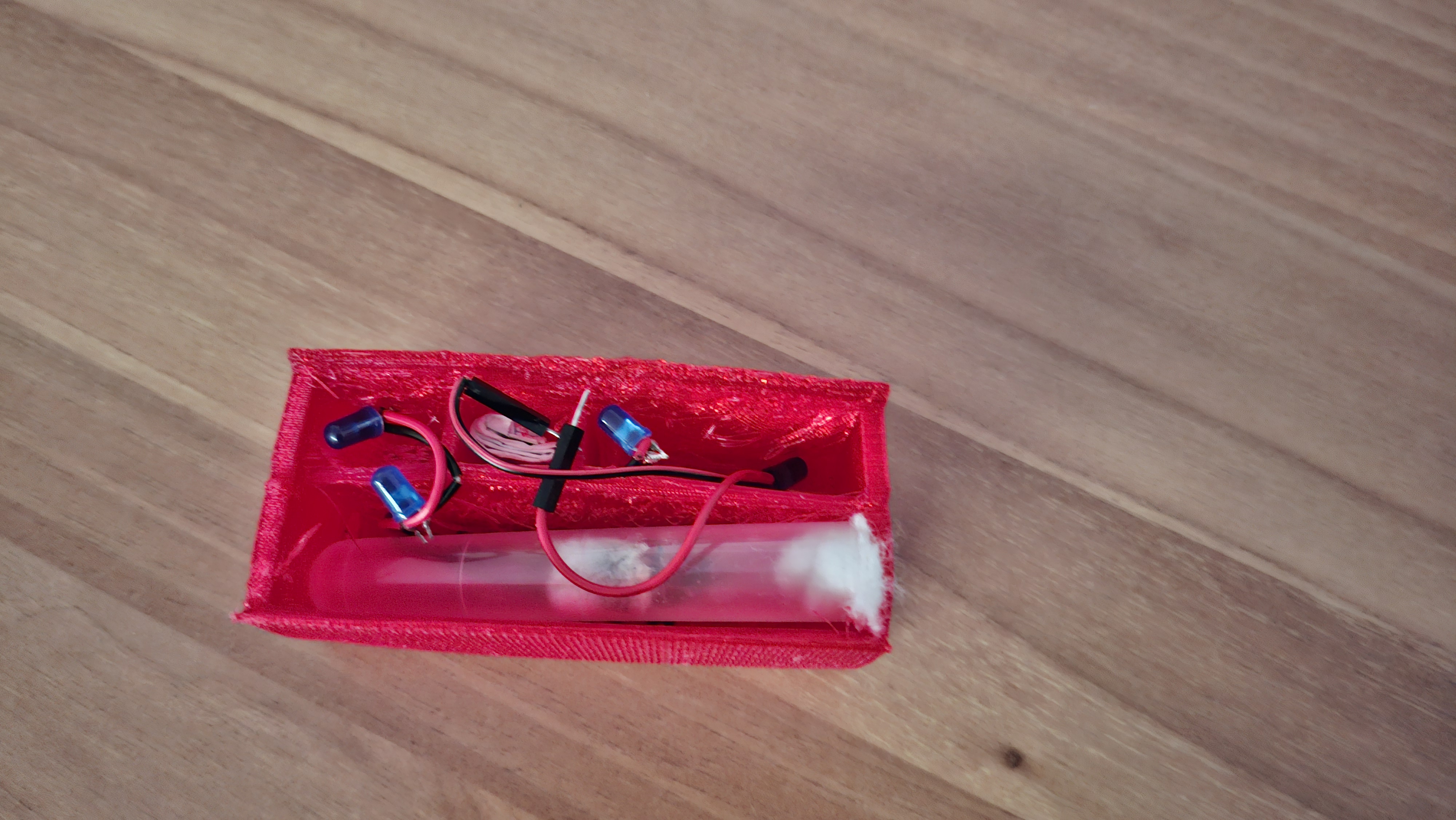 Sliding box with compartments