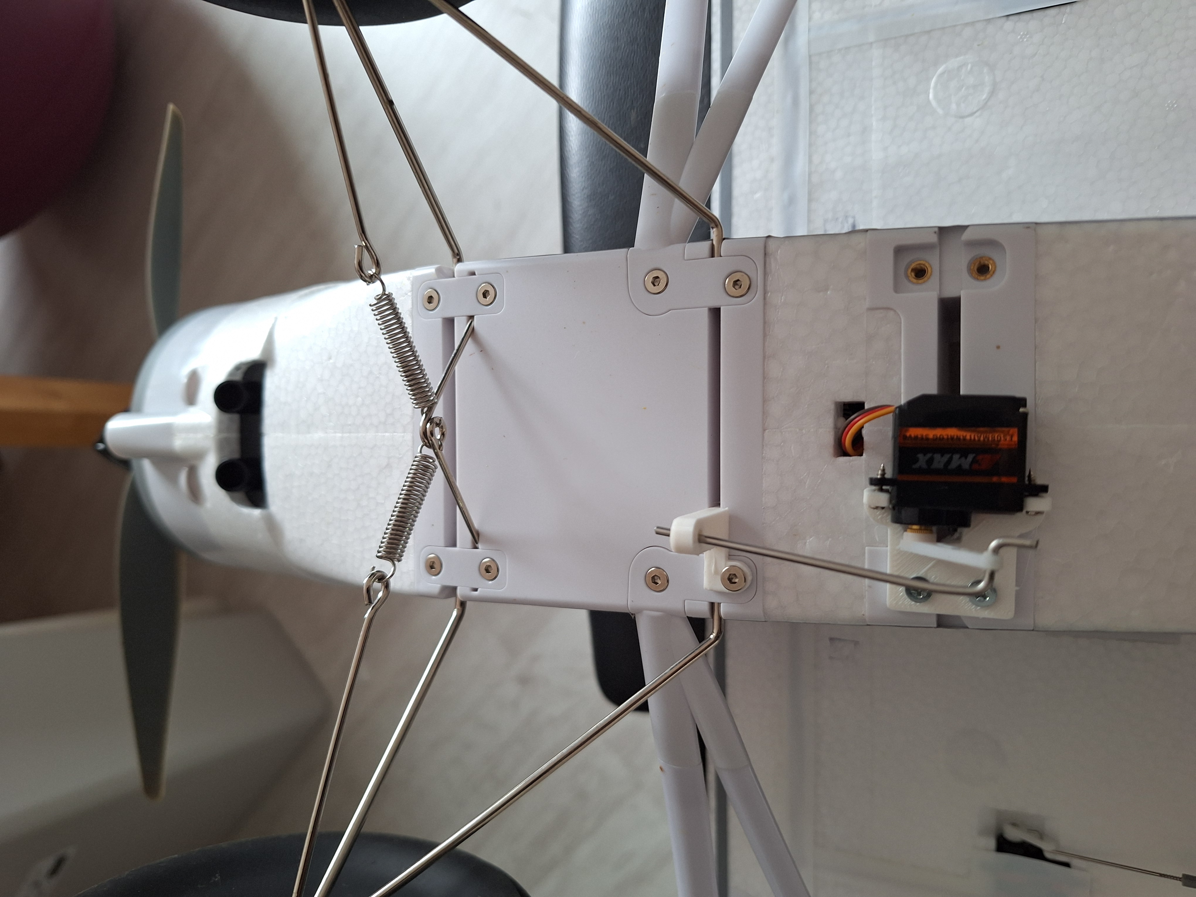 Bomb release system FMS PA18