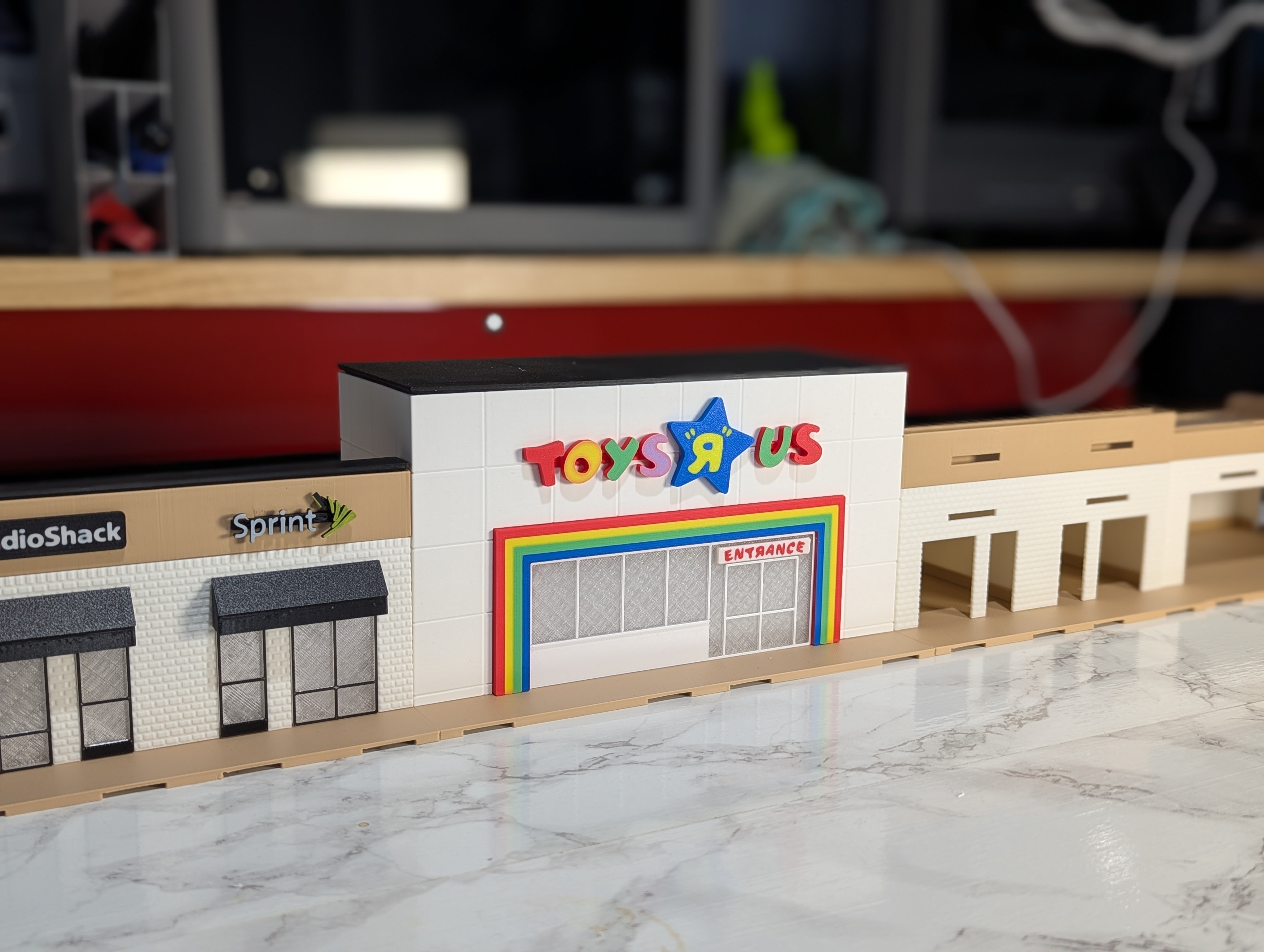 Toys R Us Model Set - 1:64 Scale Diorama — thumbnail 4