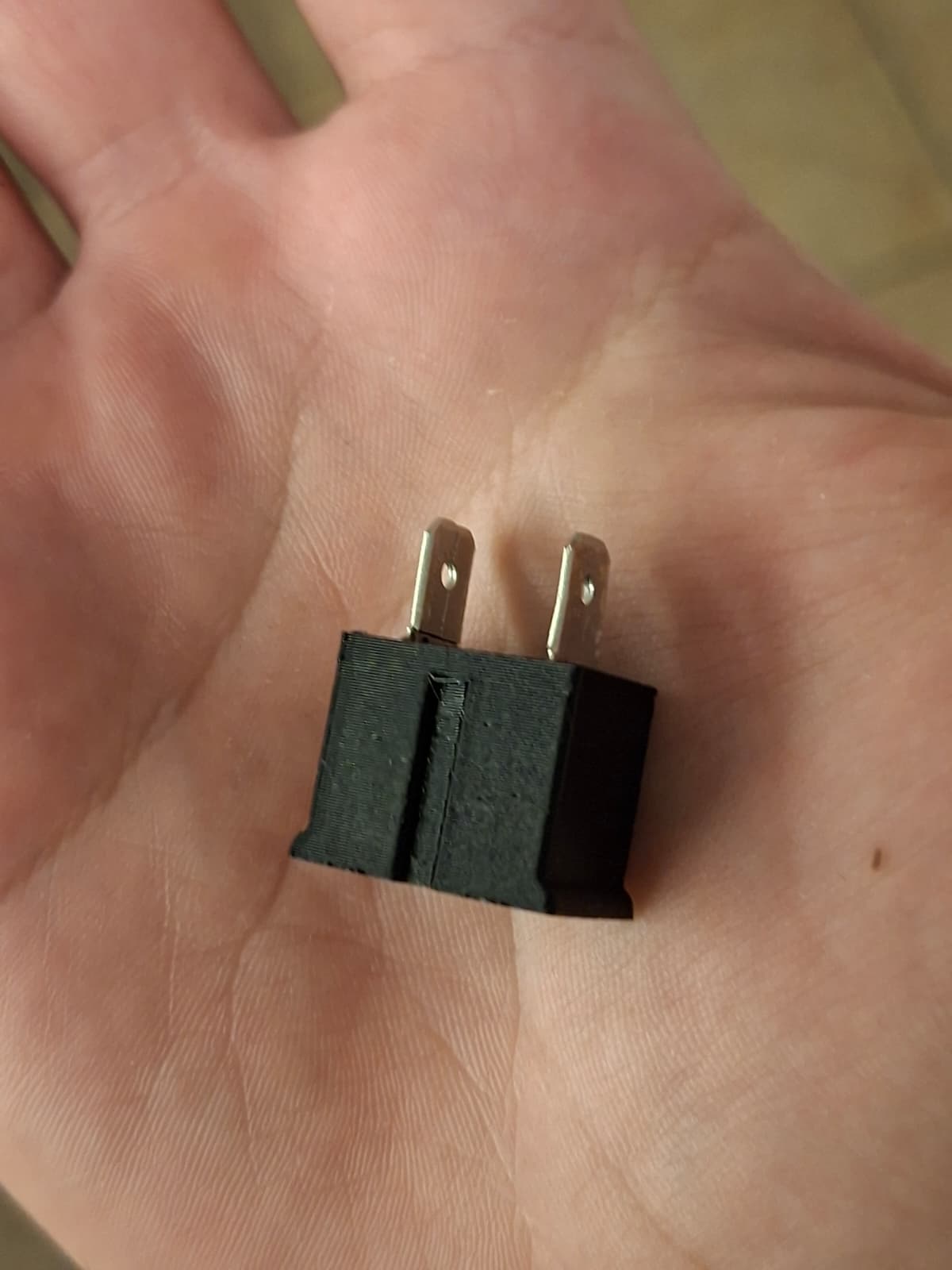 H7 male connector